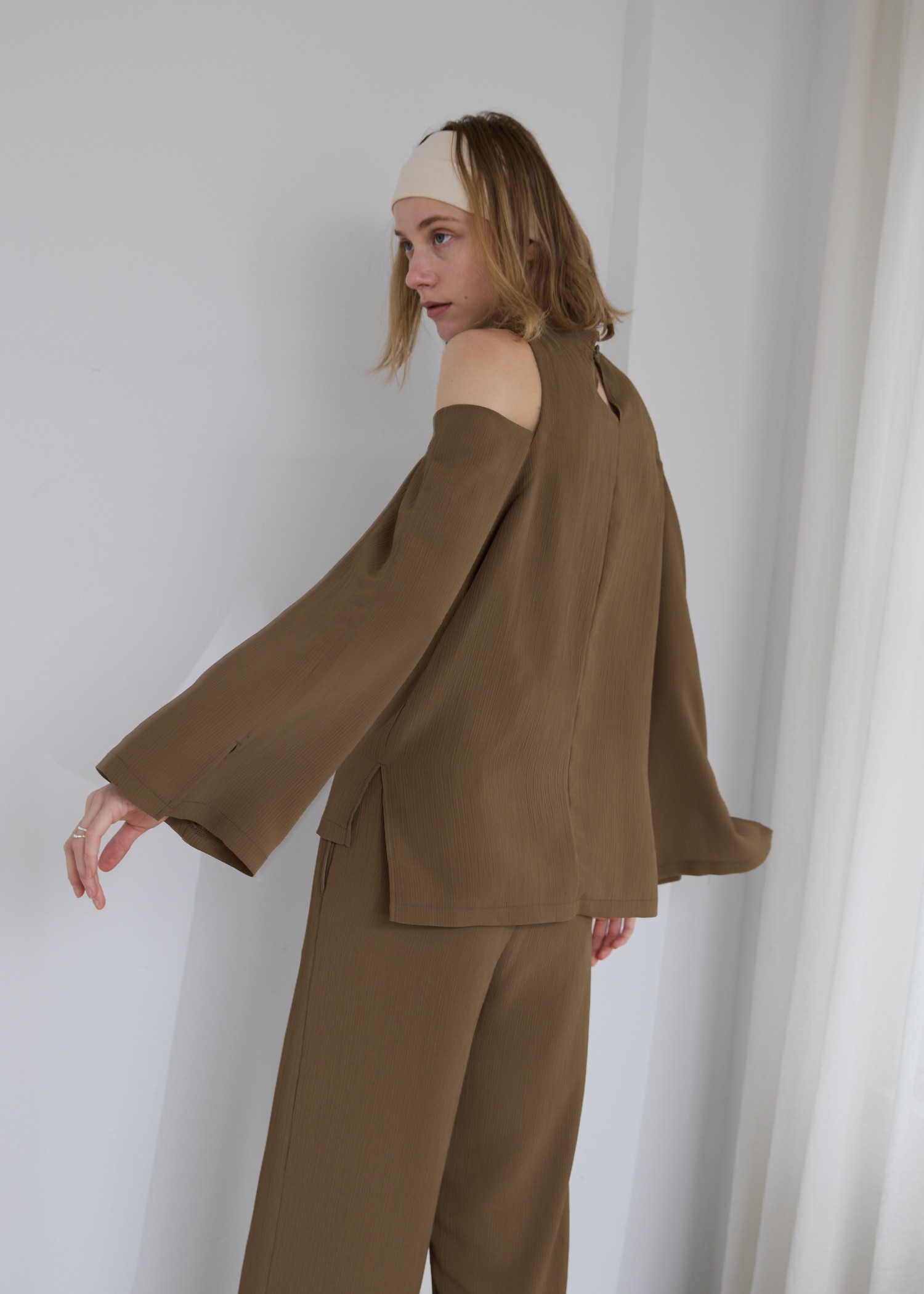 removal sleeve crepe tops