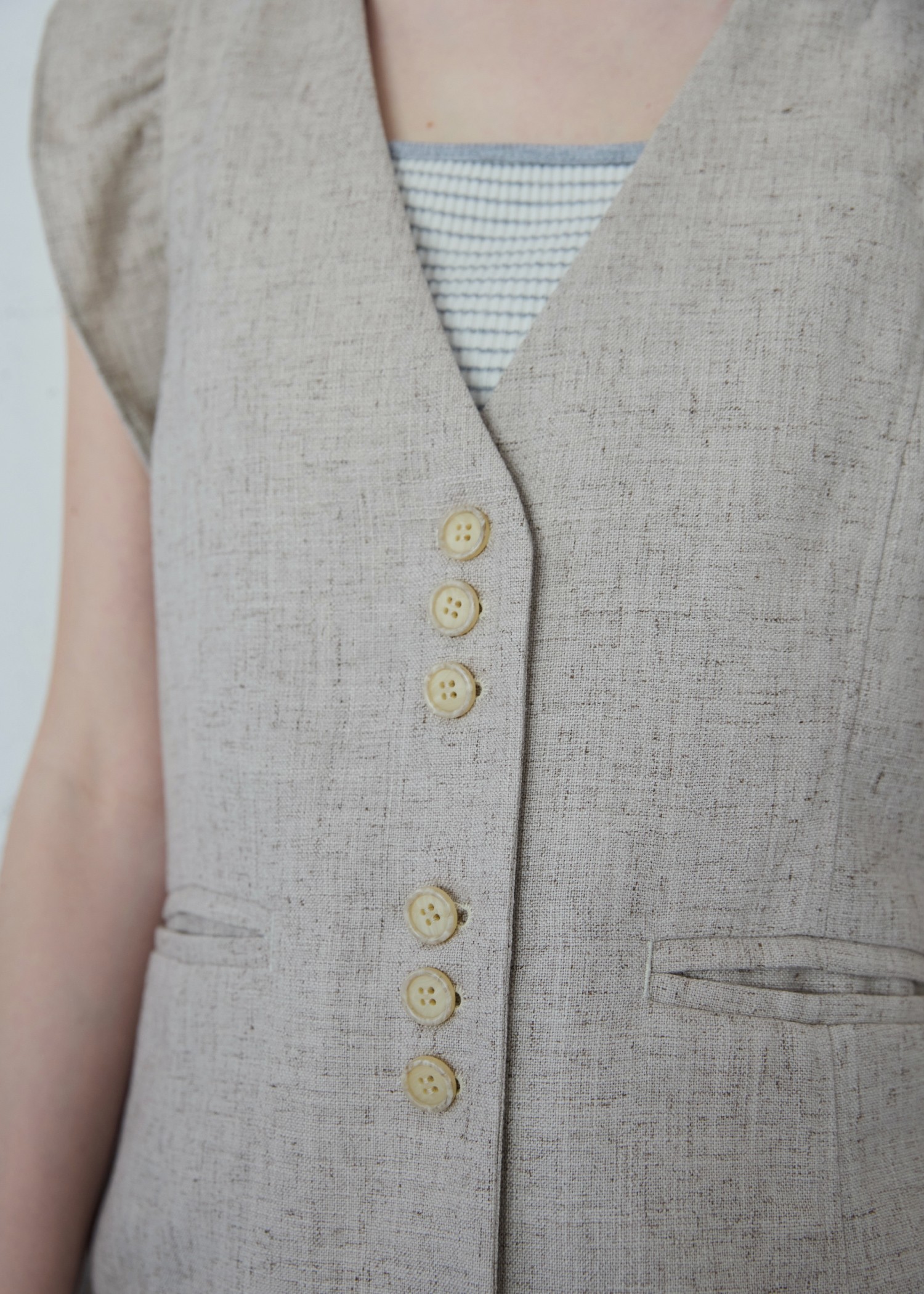 no collar frill sleeve nep gilet