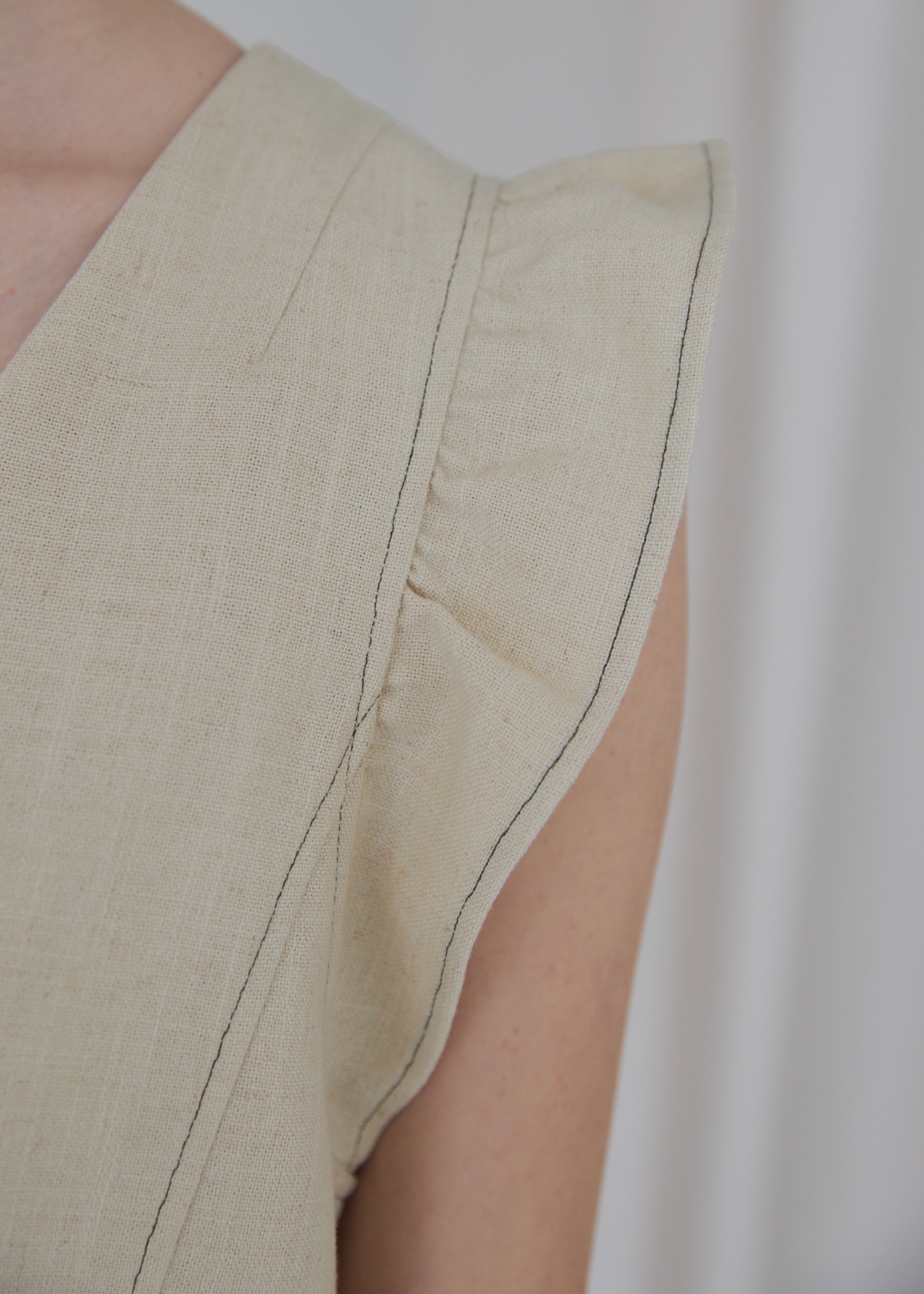 no collar frill sleeve nep gilet