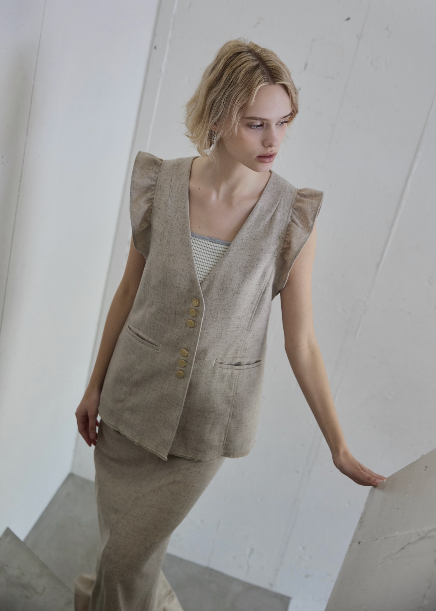 no collar frill sleeve nep gilet