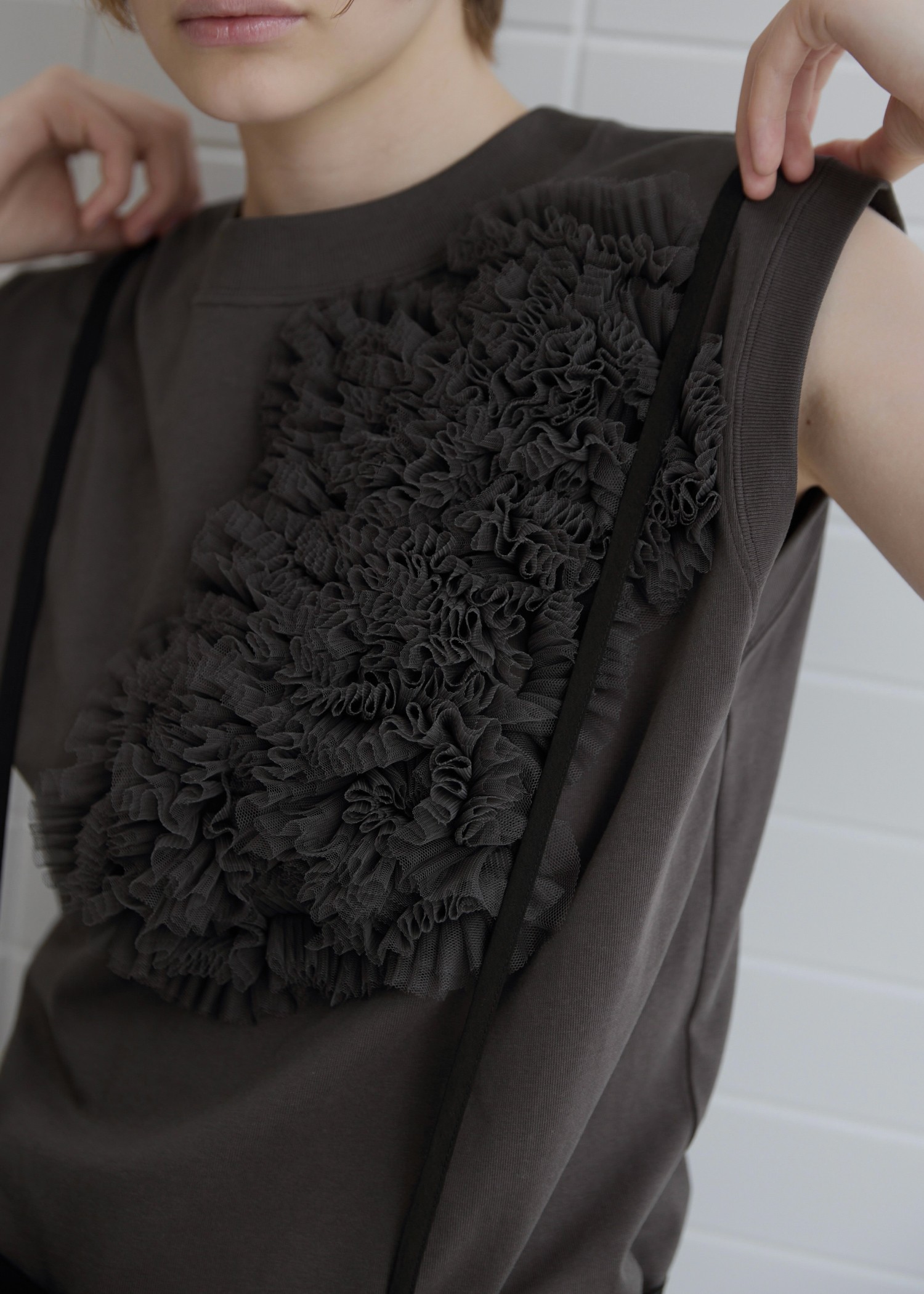 french sleeve tulle motif tops