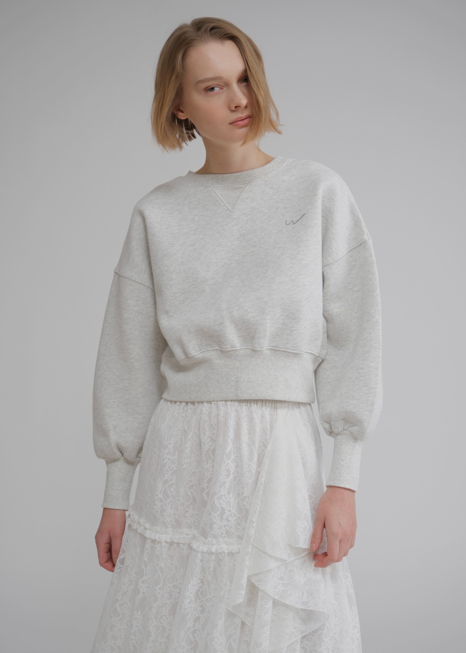【新品未使用】willfully スウェット セール】one point embroidery stud sweat tops（スウェット