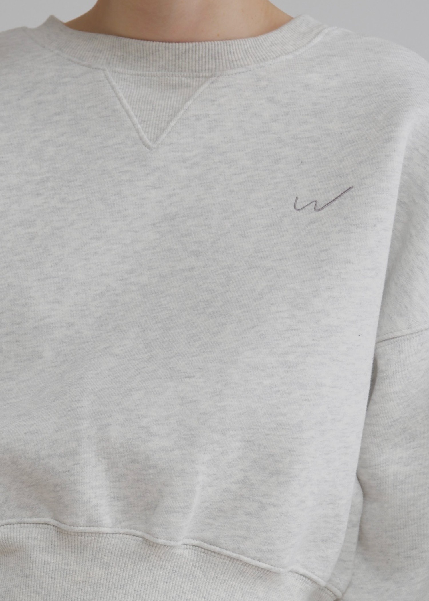 one point embroidery stud sweat tops