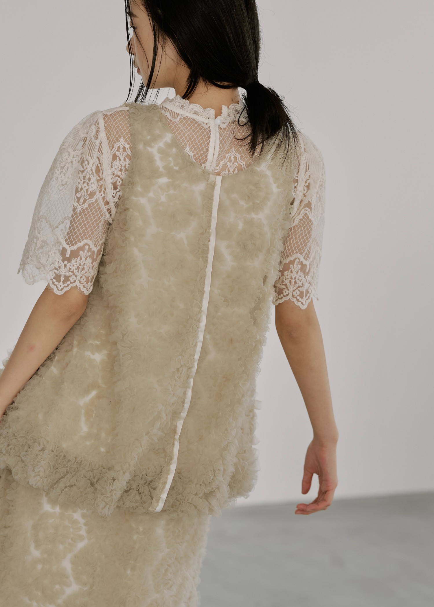 circle tulle motif balloon peplum nosleeve tops