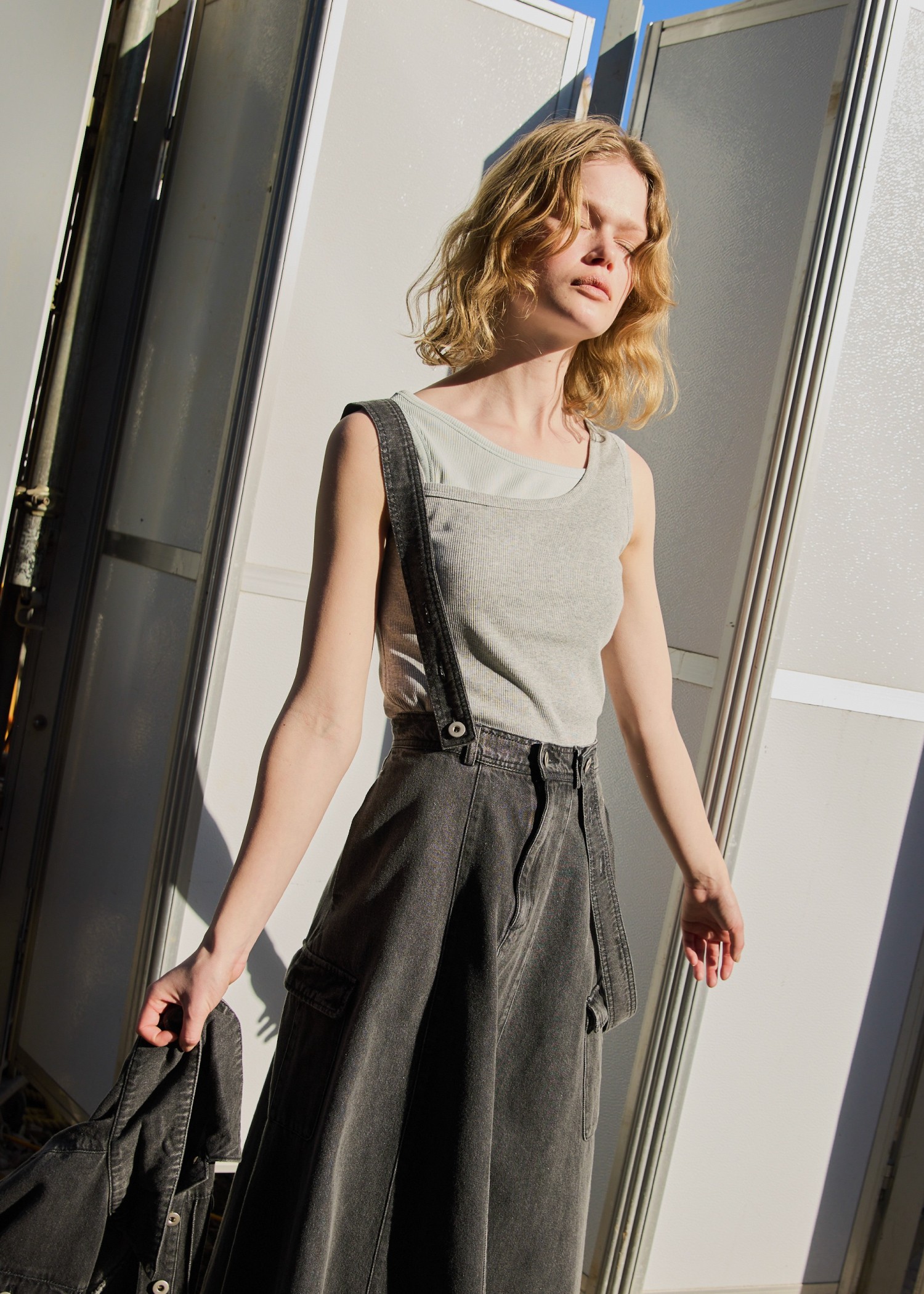 asymmetry design rib tops