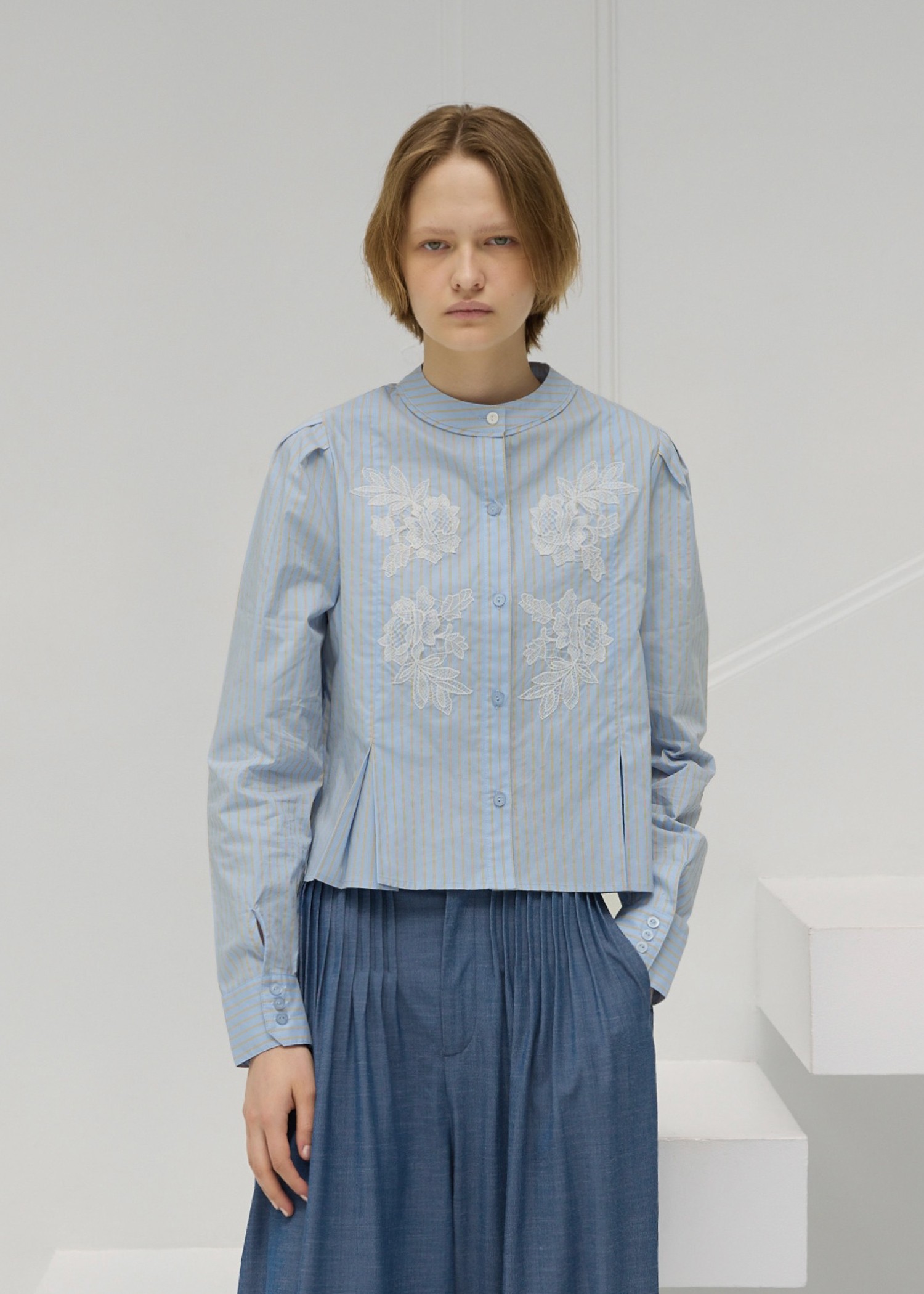 hem tuck motif lace short SH