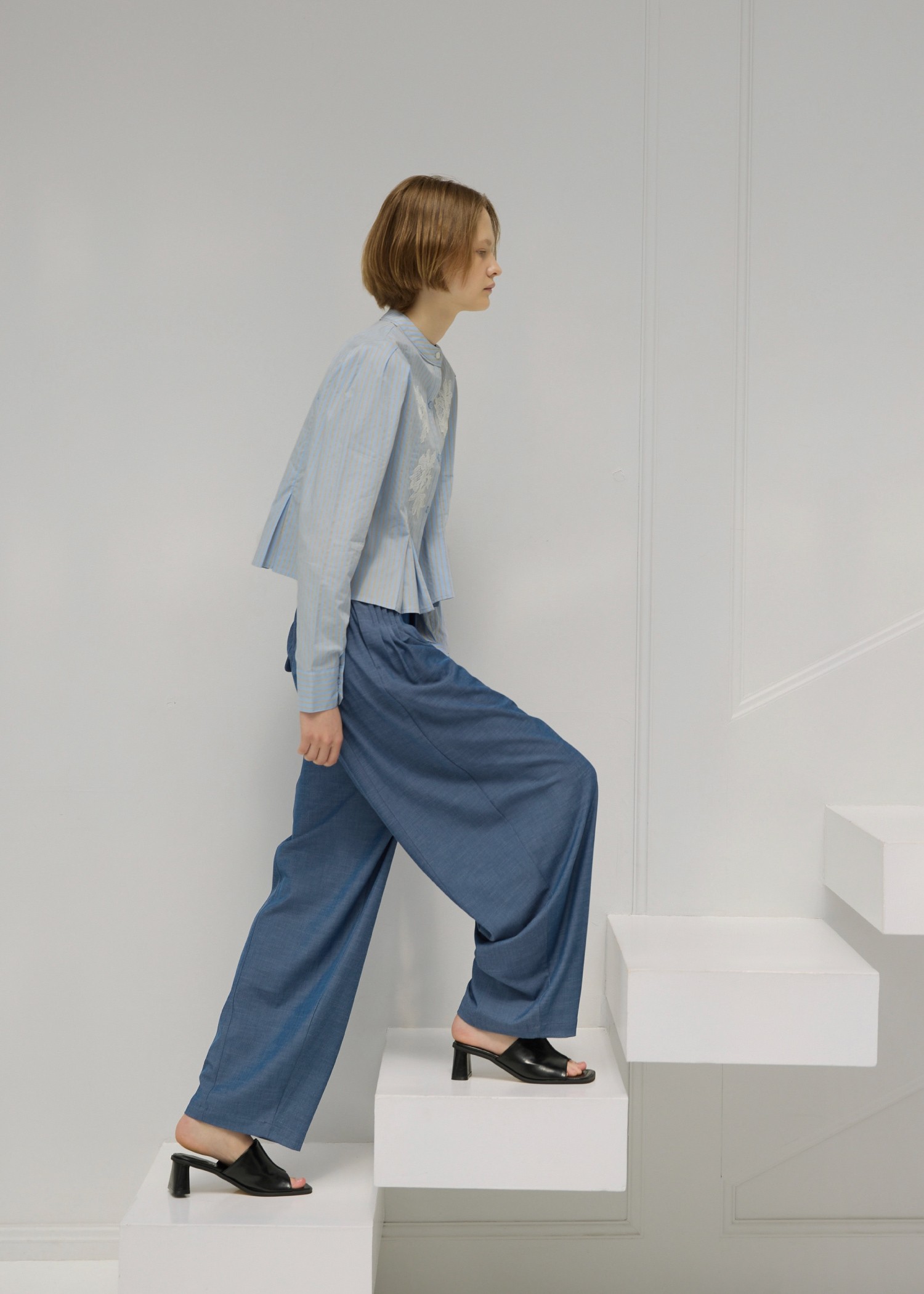 hem tuck motif lace short SH