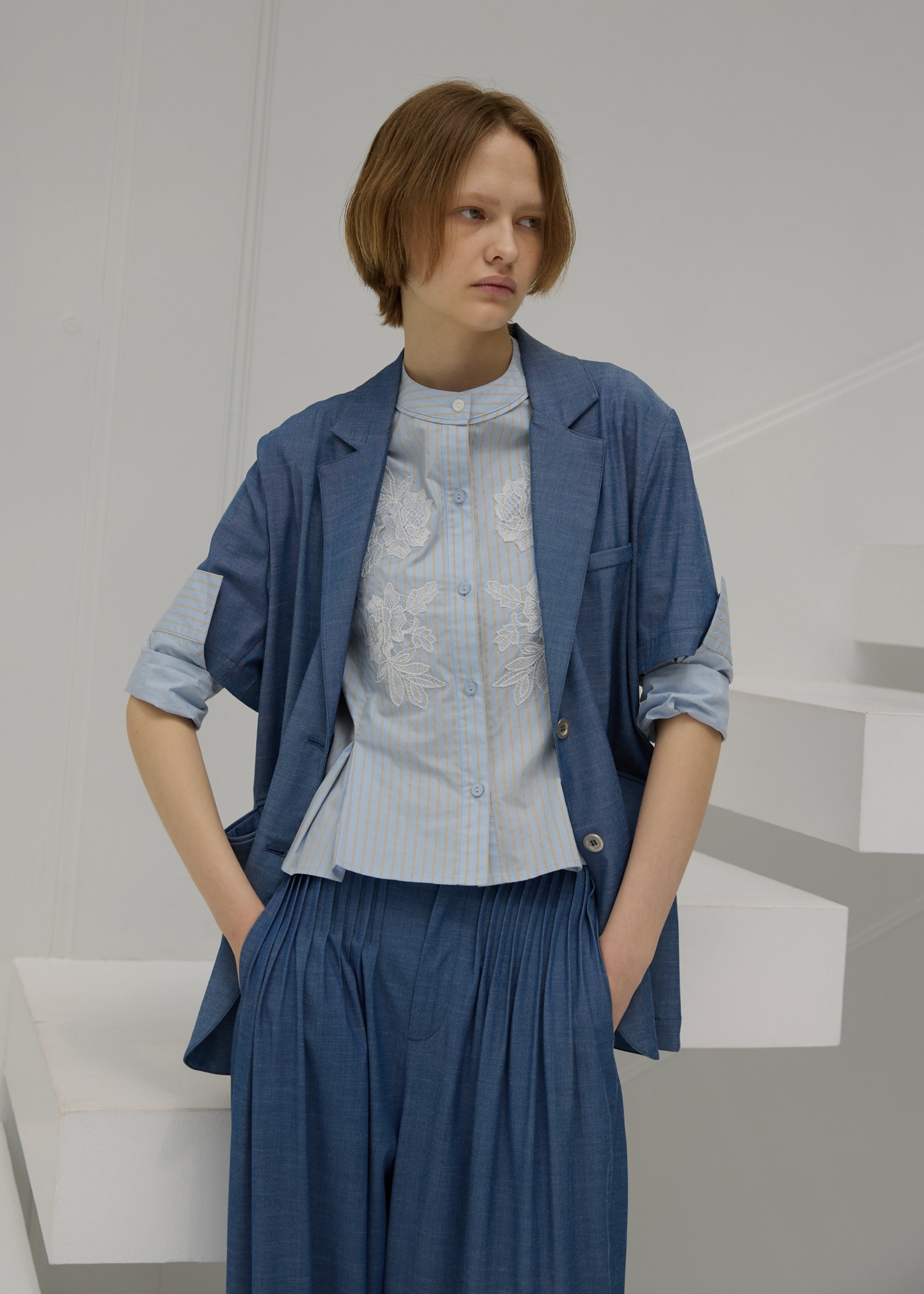 hem tuck motif lace short SH