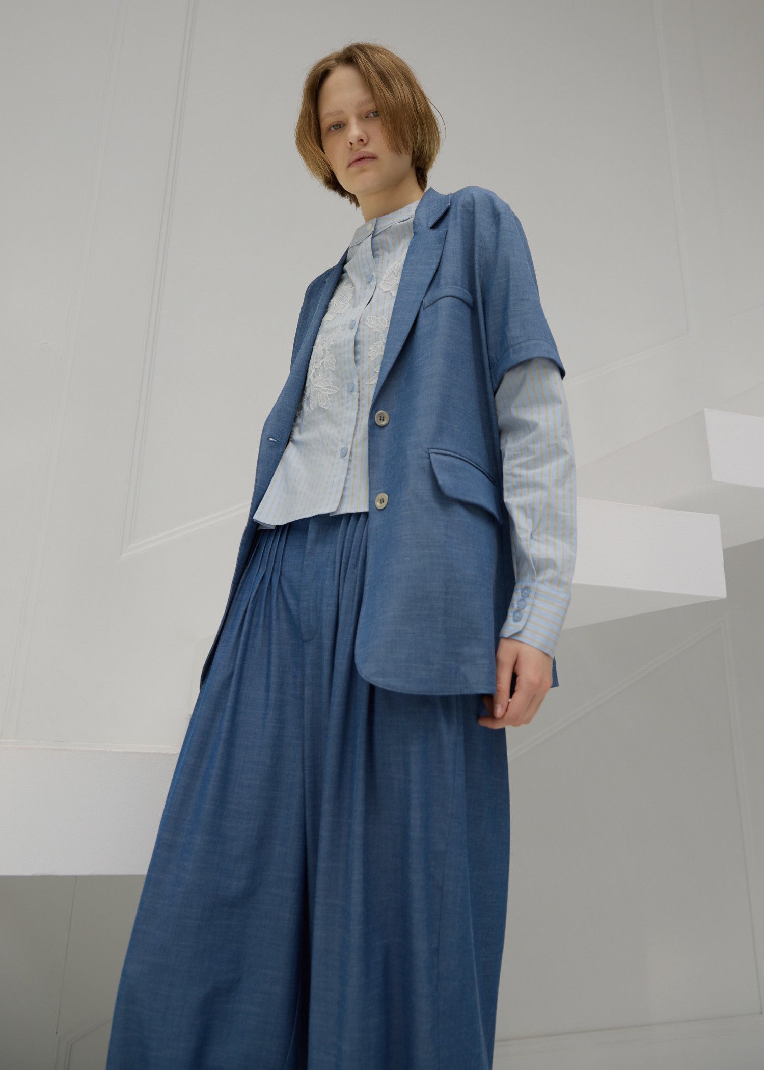 hem tuck motif lace short SH