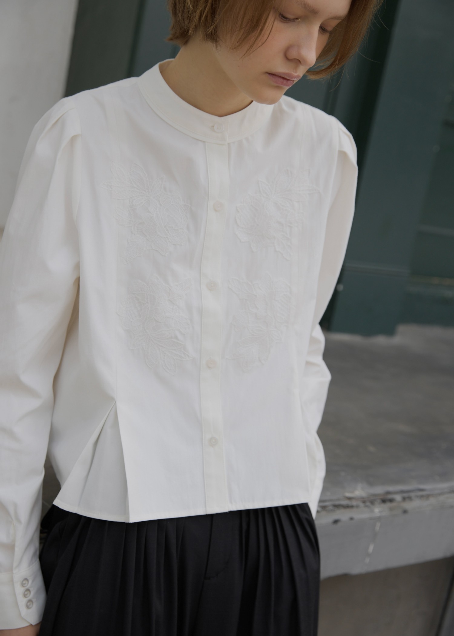 hem tuck motif lace short SH