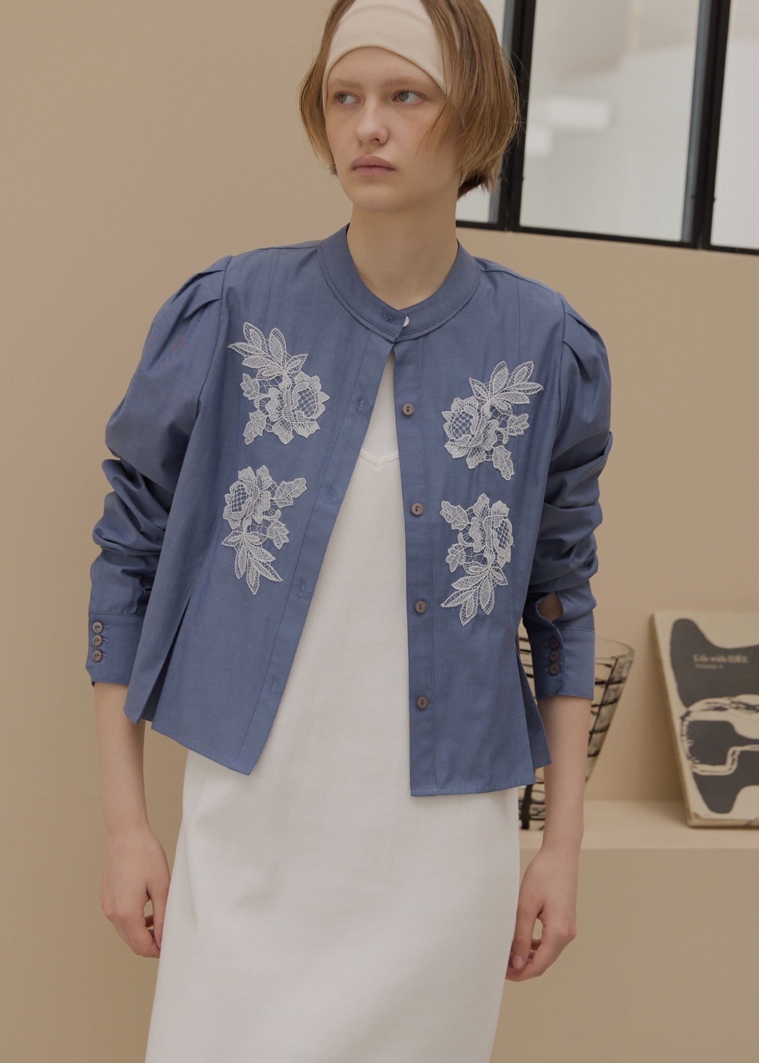 hem tuck motif lace short SH