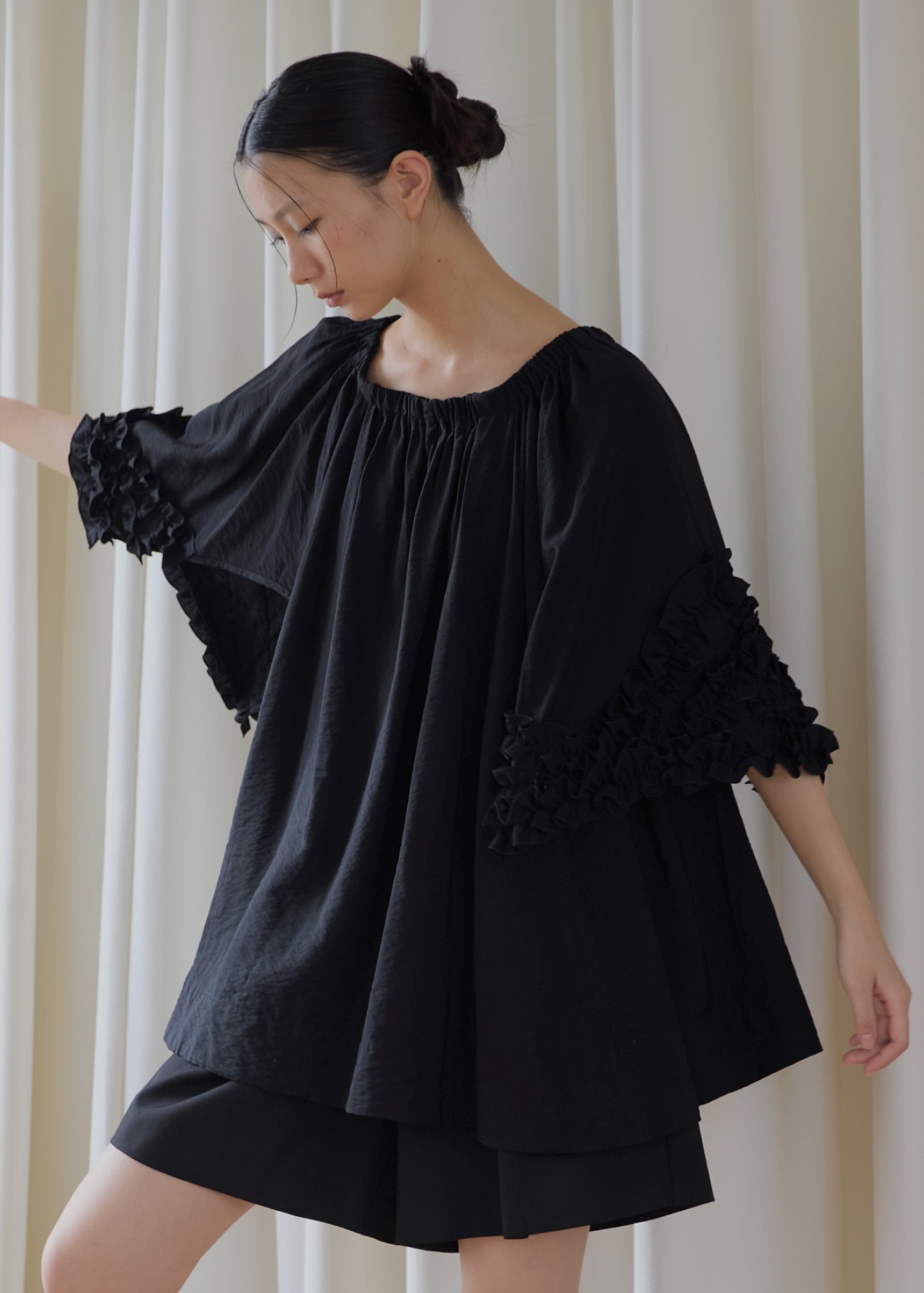 flutter frill sleeve gather tunic