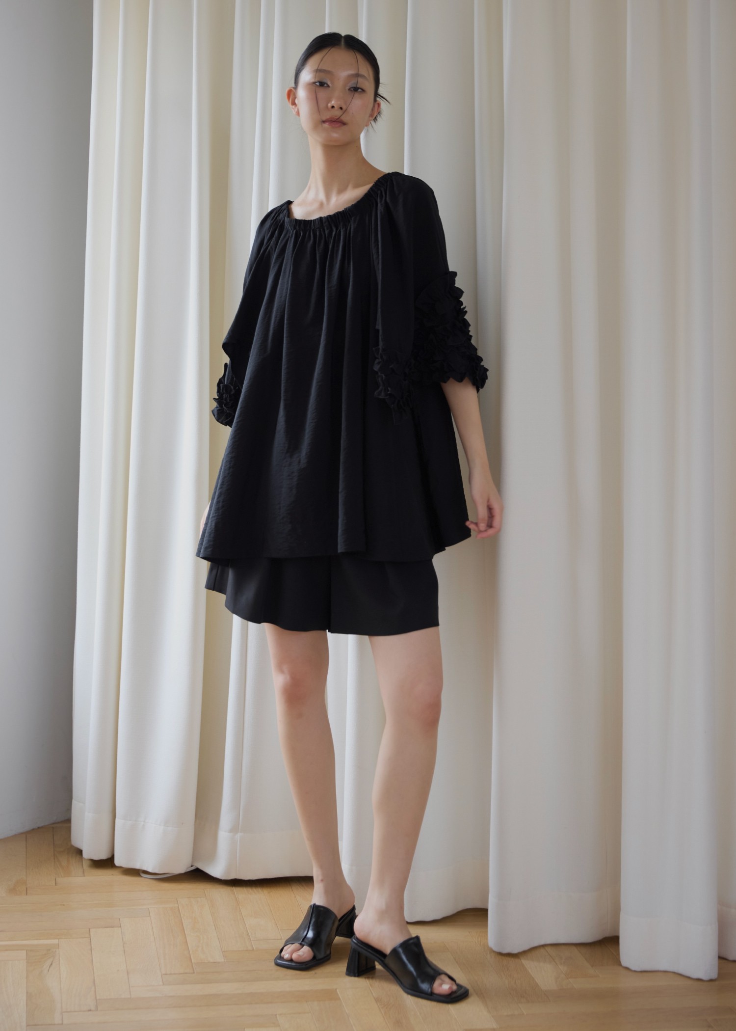 flutter frill sleeve gather tunic