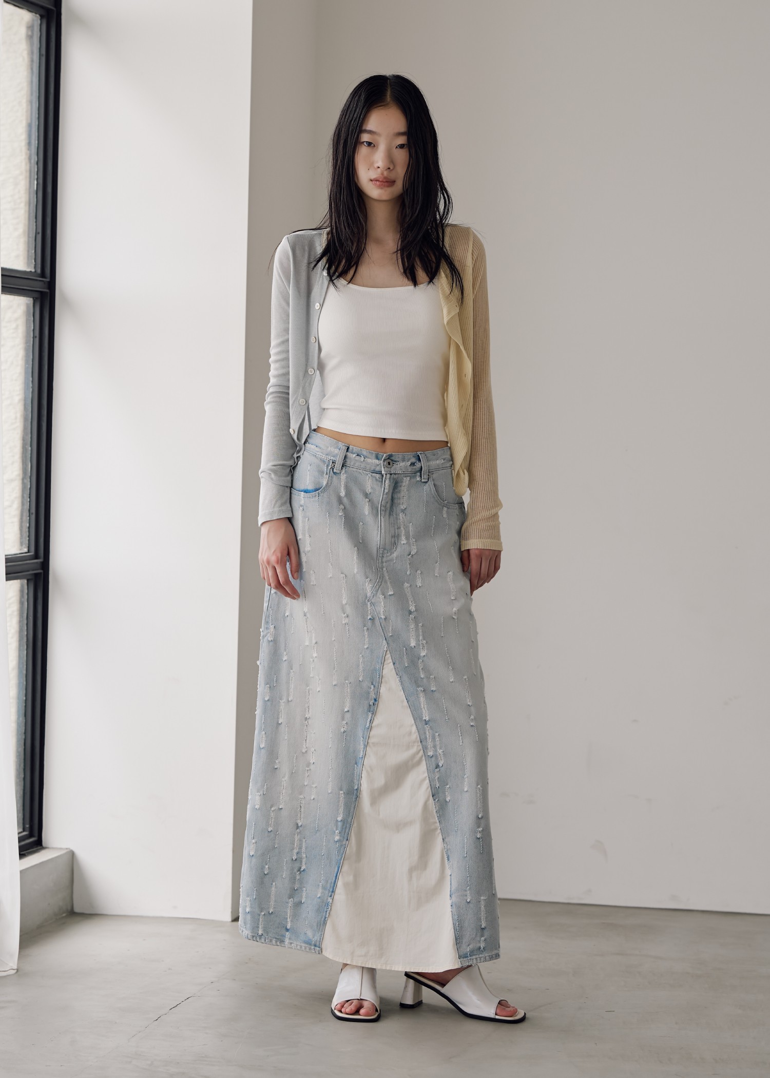 narrow shoulder cup in cami tank