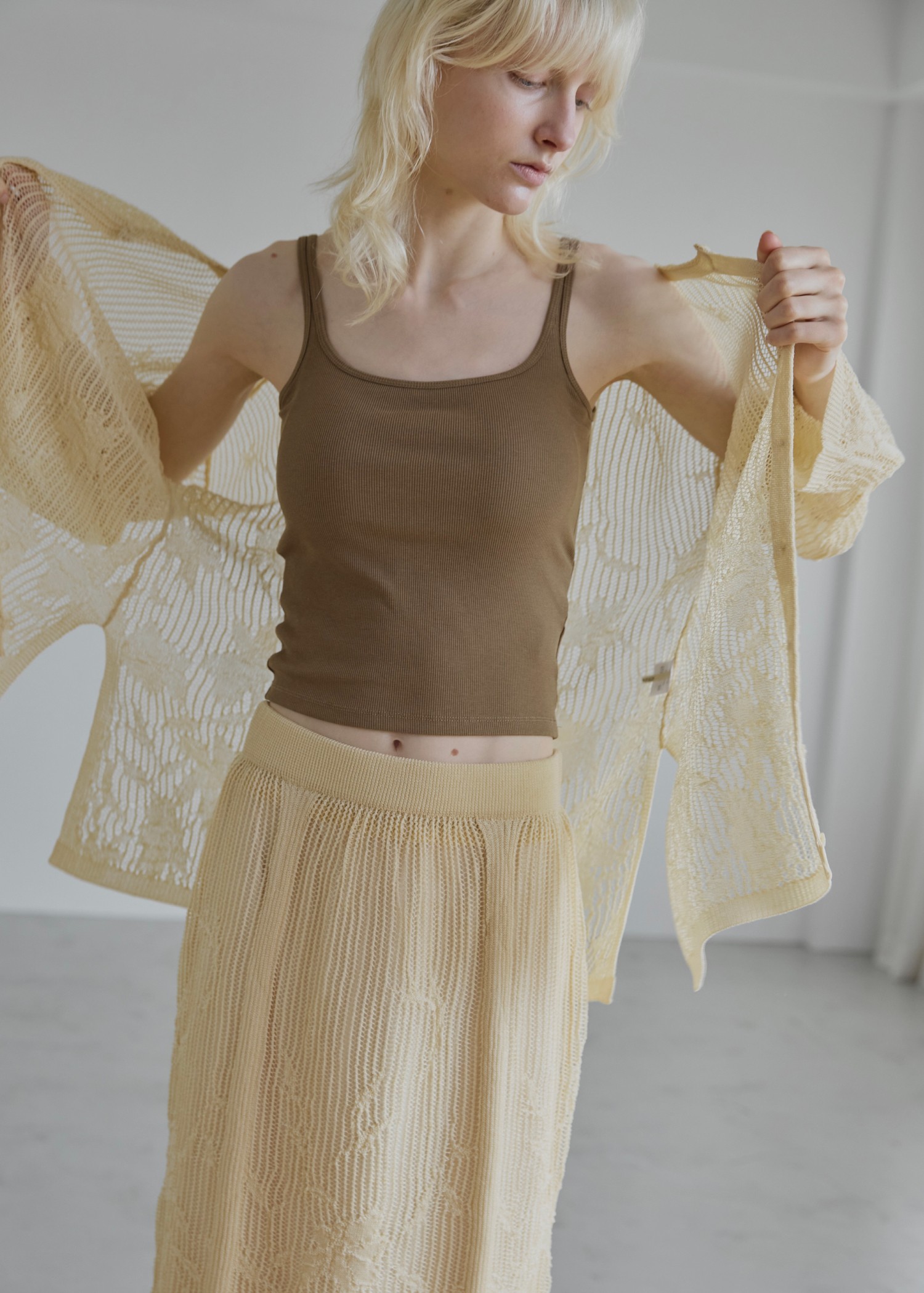 narrow shoulder cup in cami tank