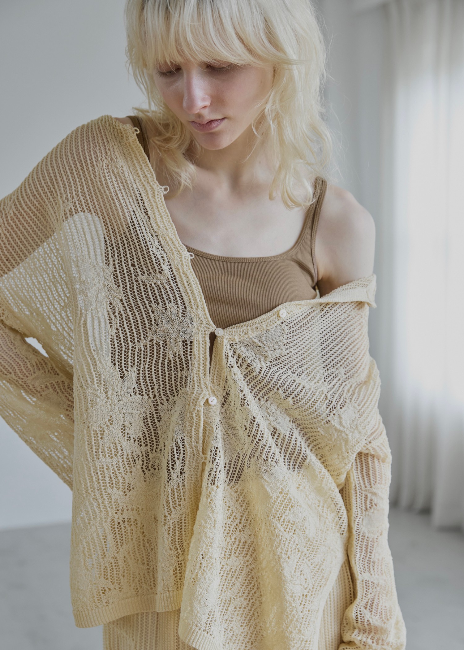 narrow shoulder cup in cami tank