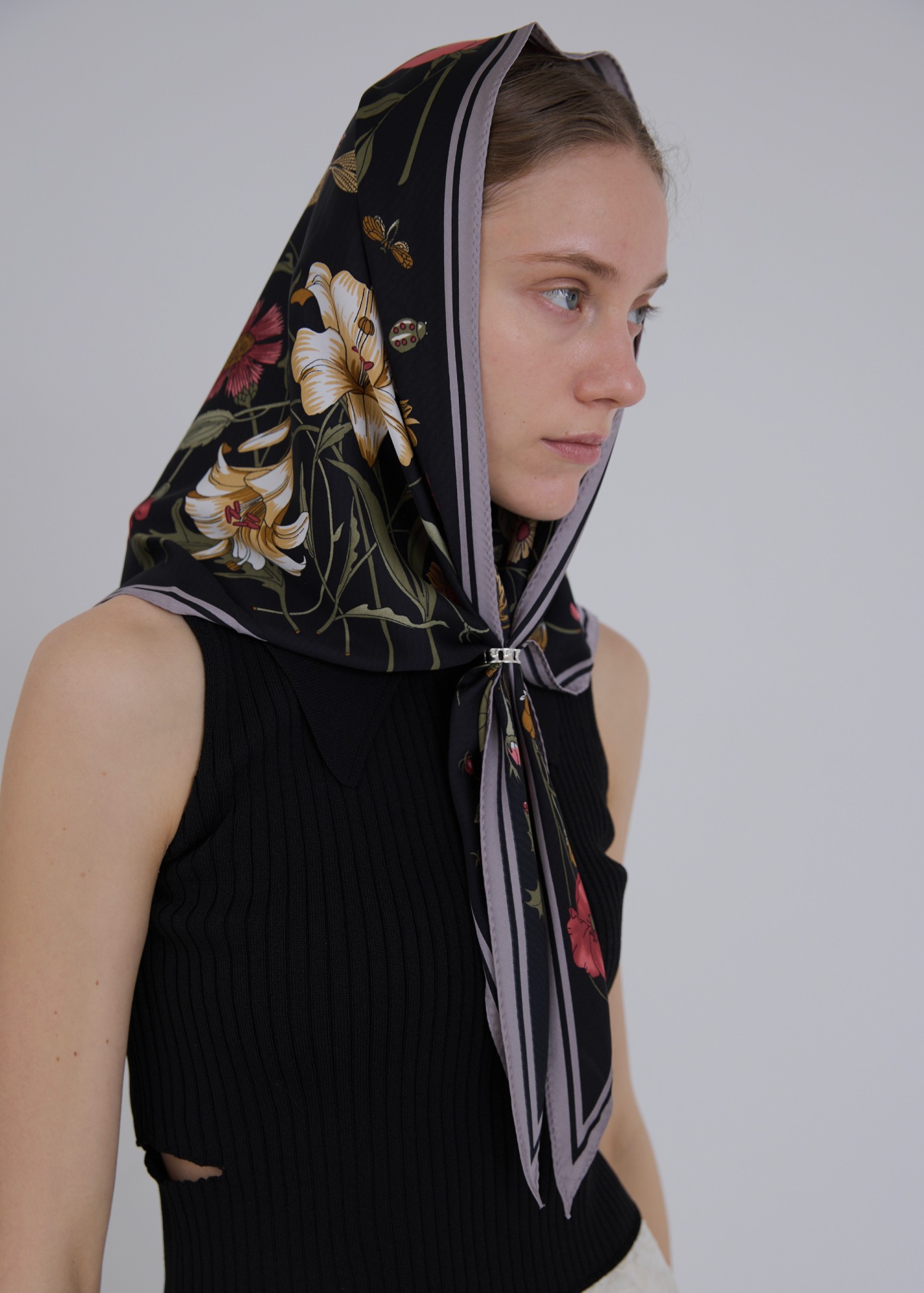 国内完売●カシミヤコットン素材●PEPLIジャガードMロゴスカーフ シルクツイルプリント スカーフ｜トゥモローランド 公式通販