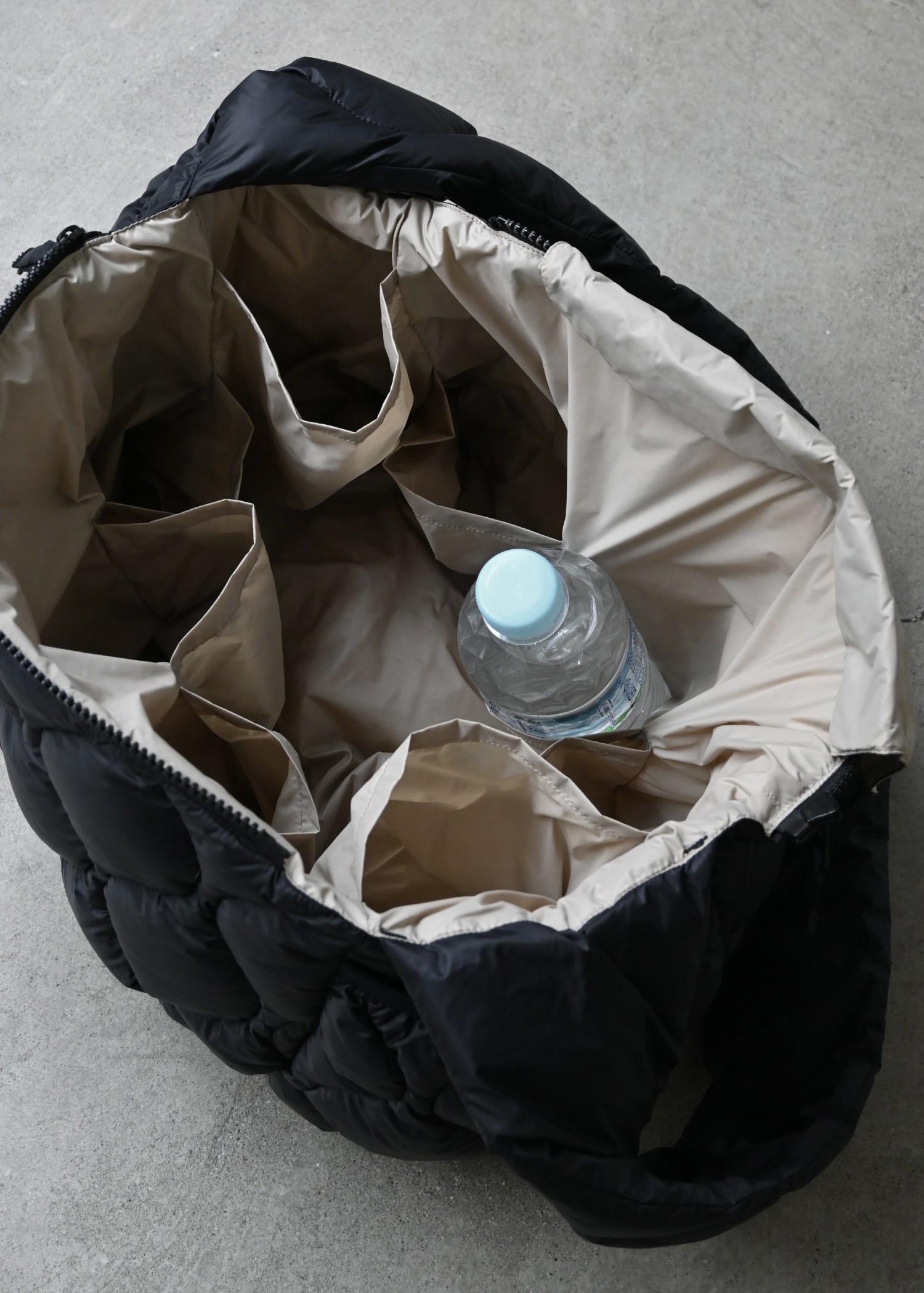 新品 未開封 S'YTE×TAION ミニボンサック キルテッドダウン S'YTE X TAION】QUILTED DOWN 2WAY MINI BONSACK – THE SHOP