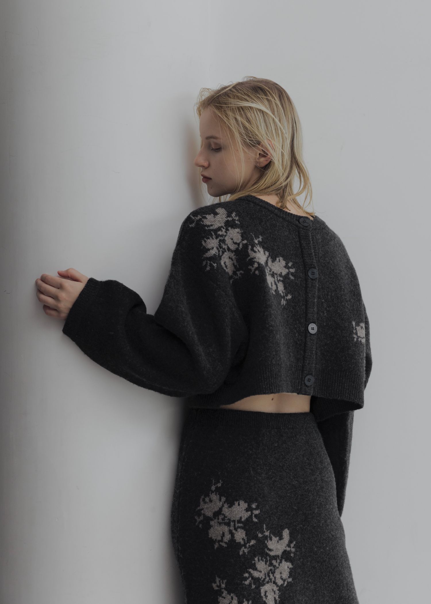 cropped flower jacquard knit cardigan