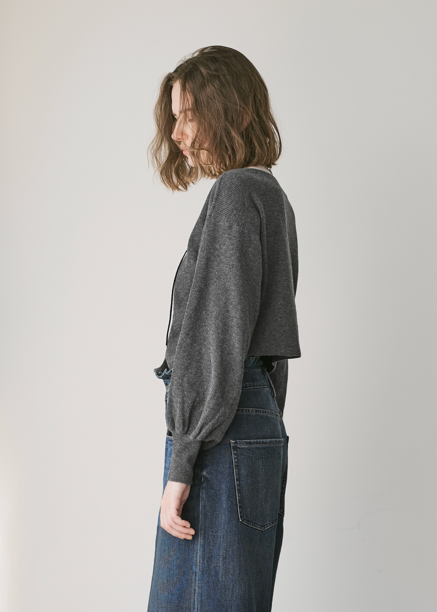 volume sleeve boatneck simple cardigan