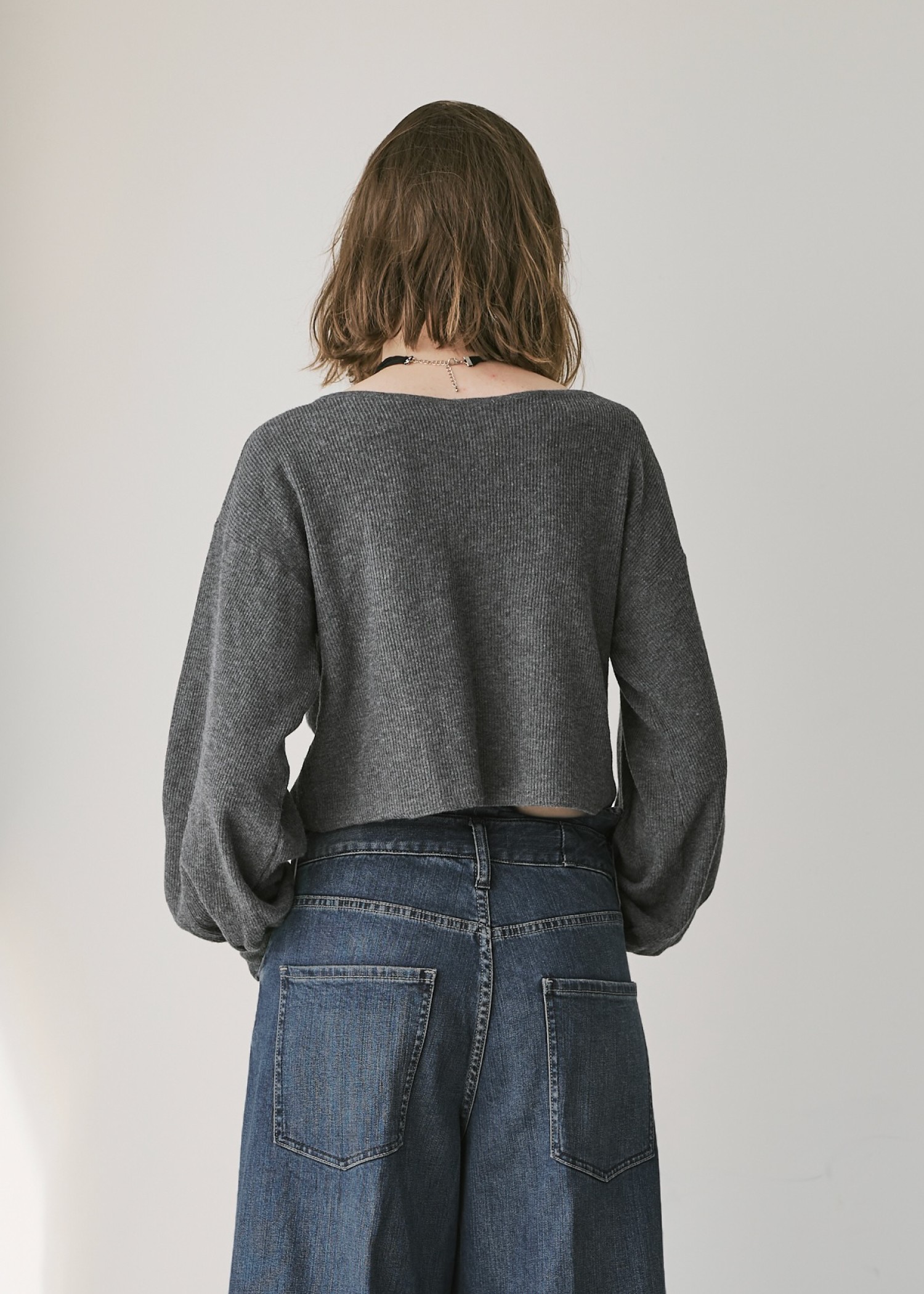 volume sleeve boatneck simple cardigan