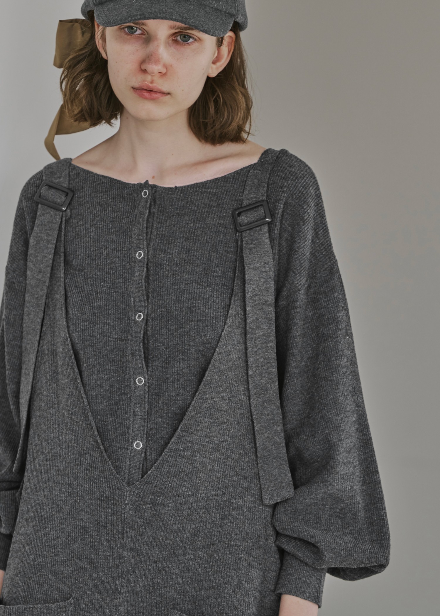 volume sleeve boatneck simple cardigan