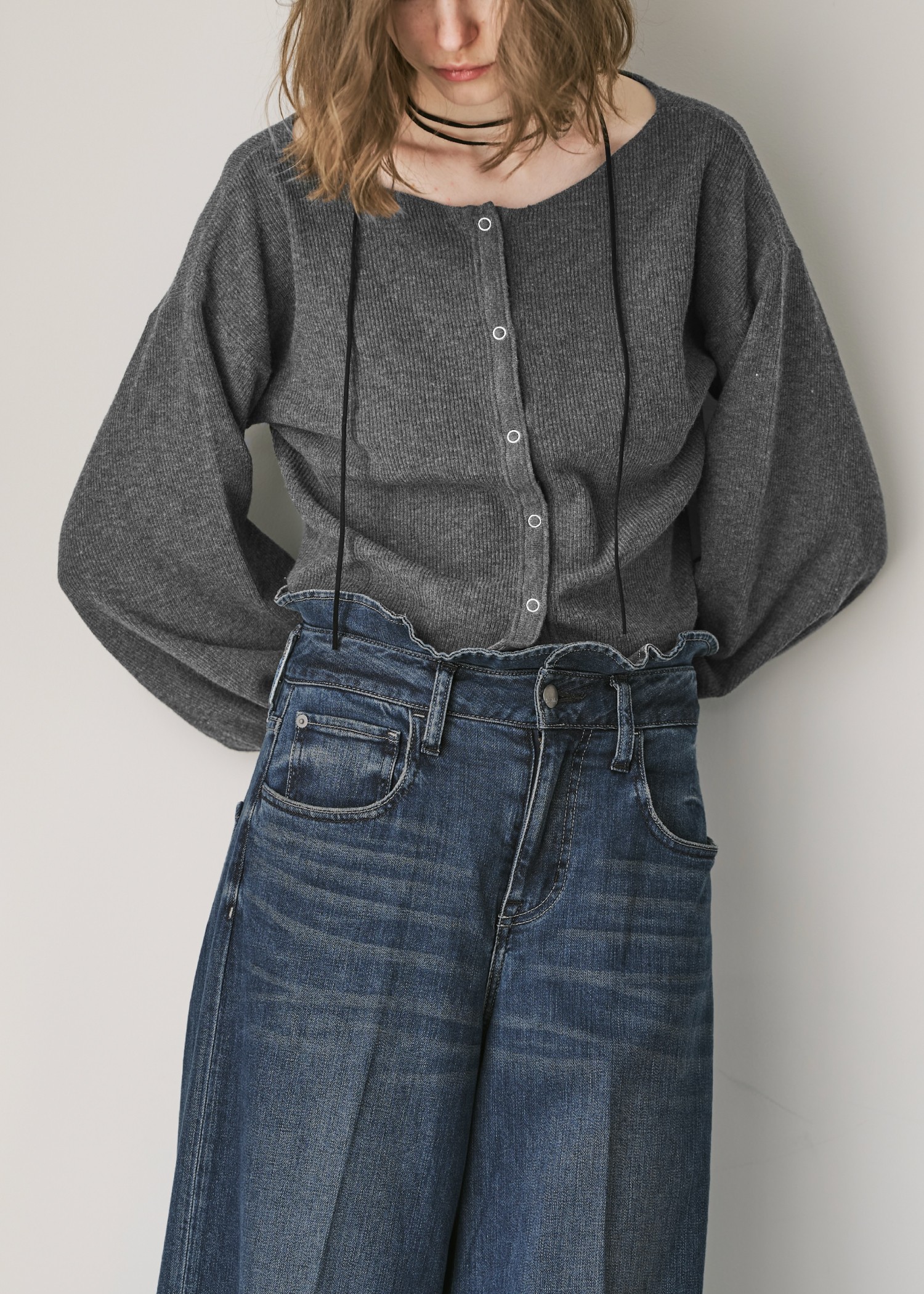 volume sleeve boatneck simple cardigan