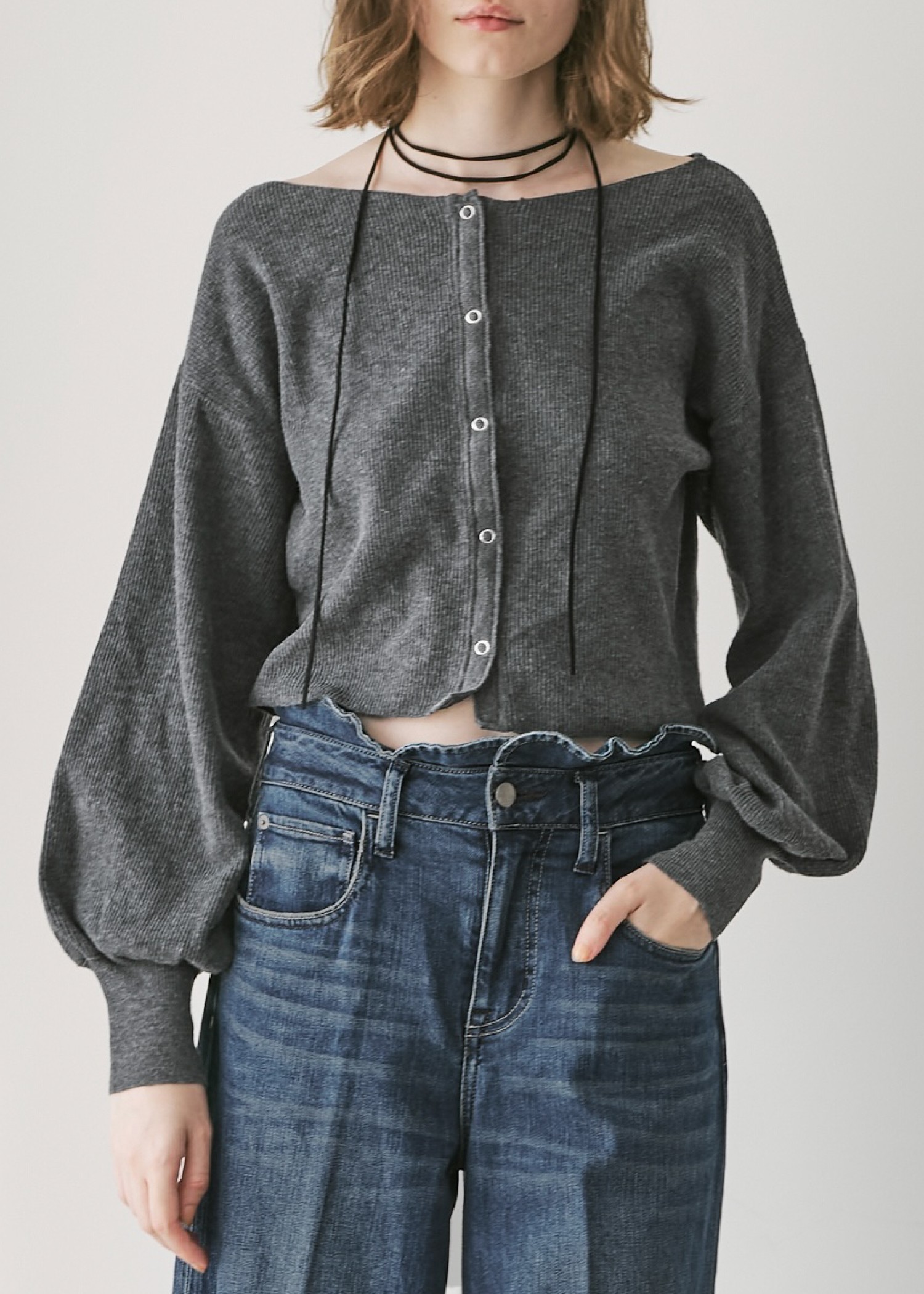 volume sleeve boatneck simple cardigan