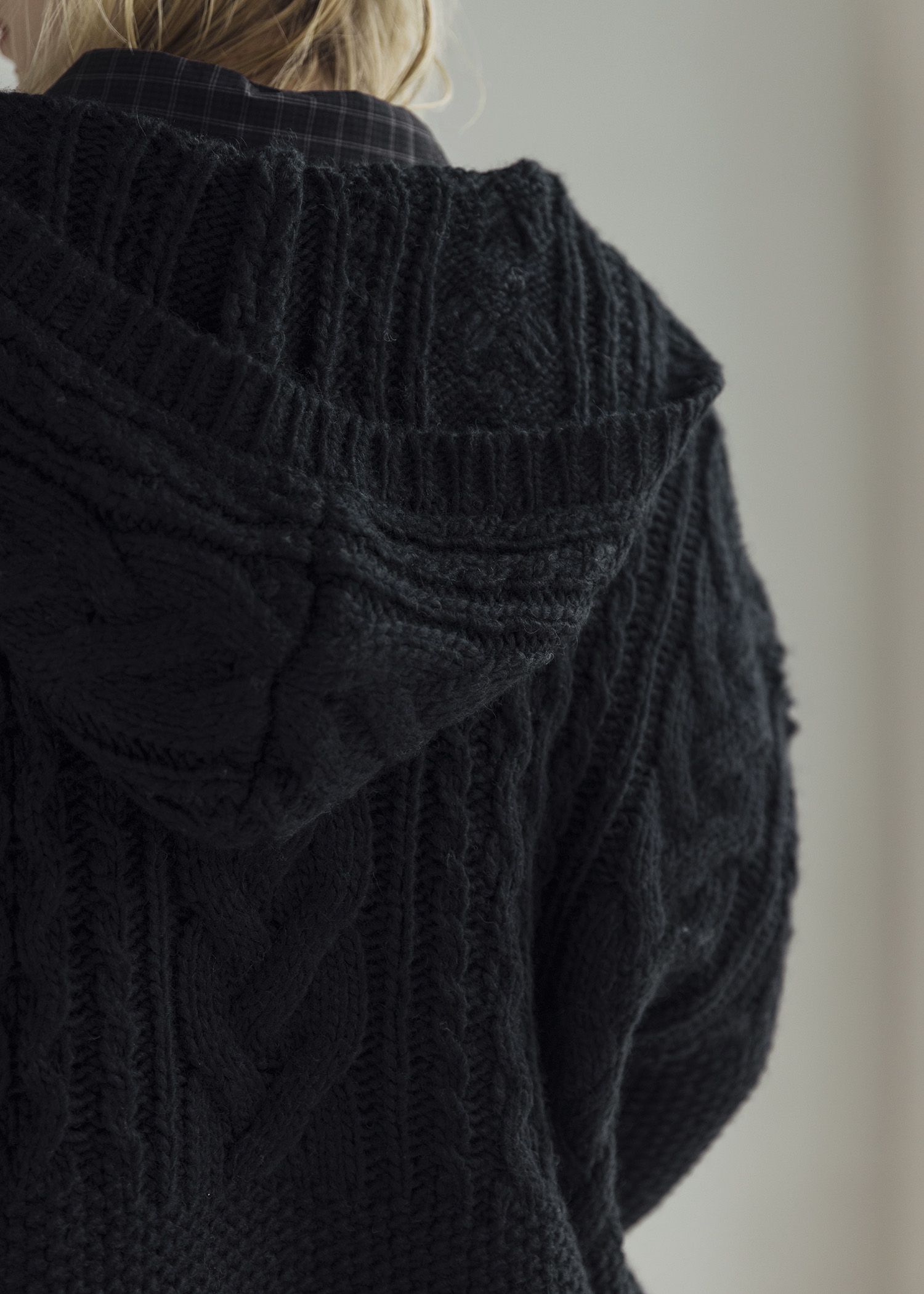 skipper hoodie cable muff pocket knit