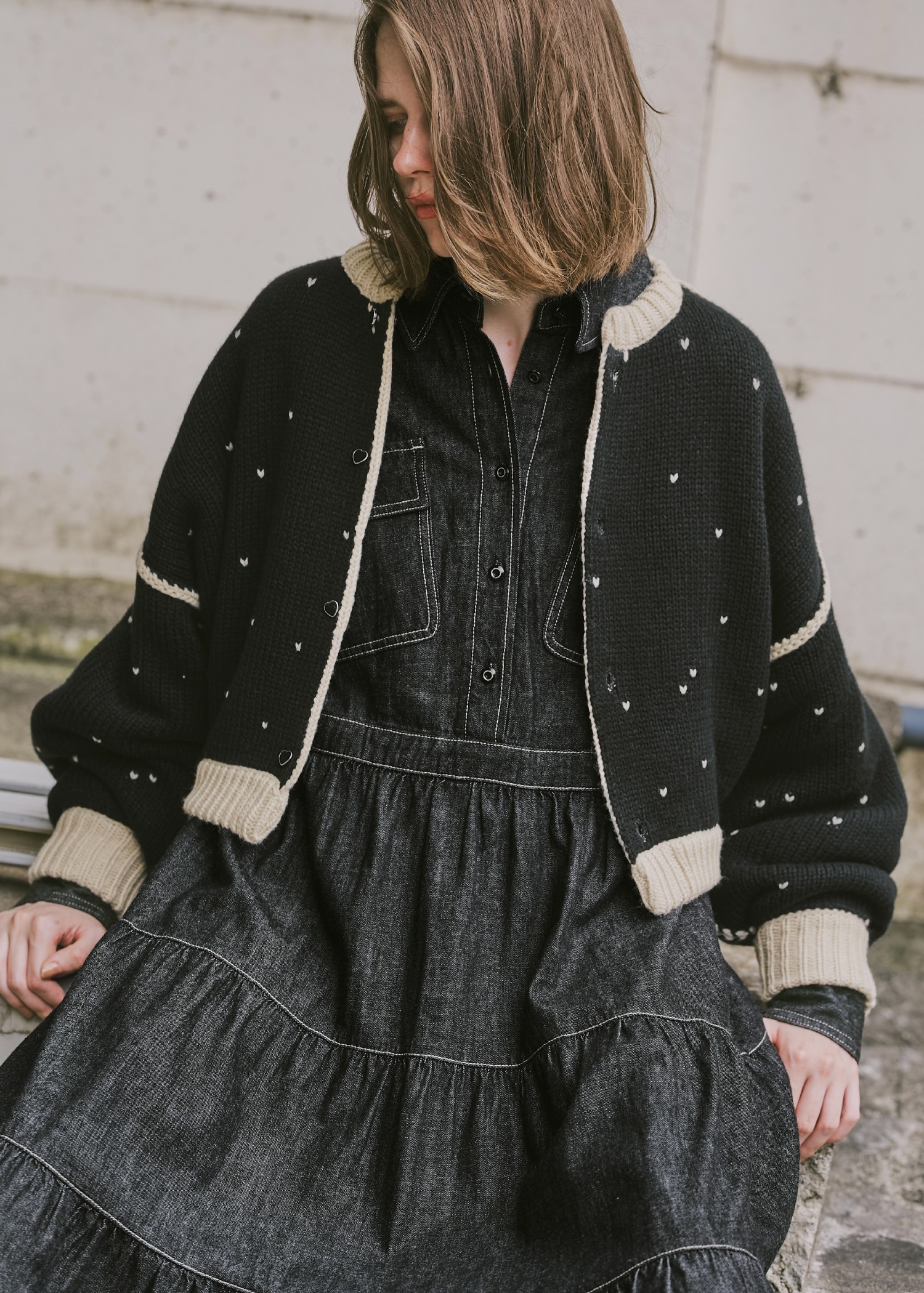 heart dot jacquard reversible cropped knit cardigan