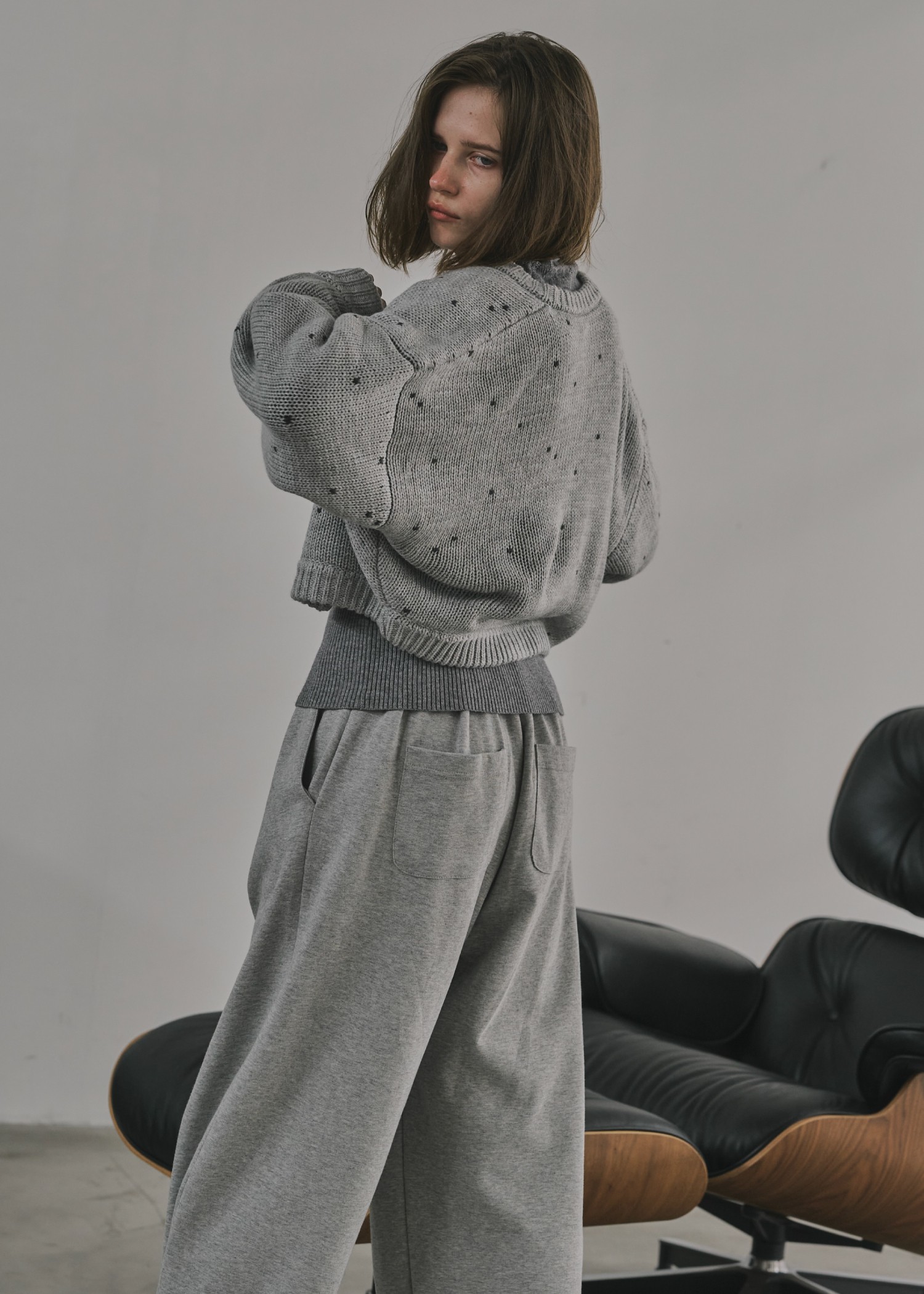 heart dot jacquard reversible cropped knit cardigan