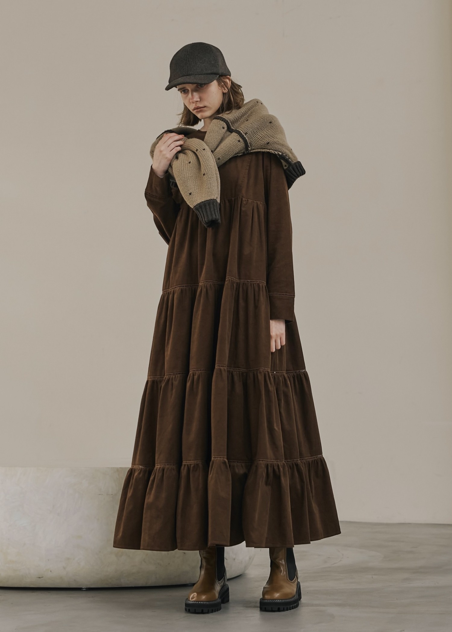 heart dot jacquard reversible cropped knit cardigan