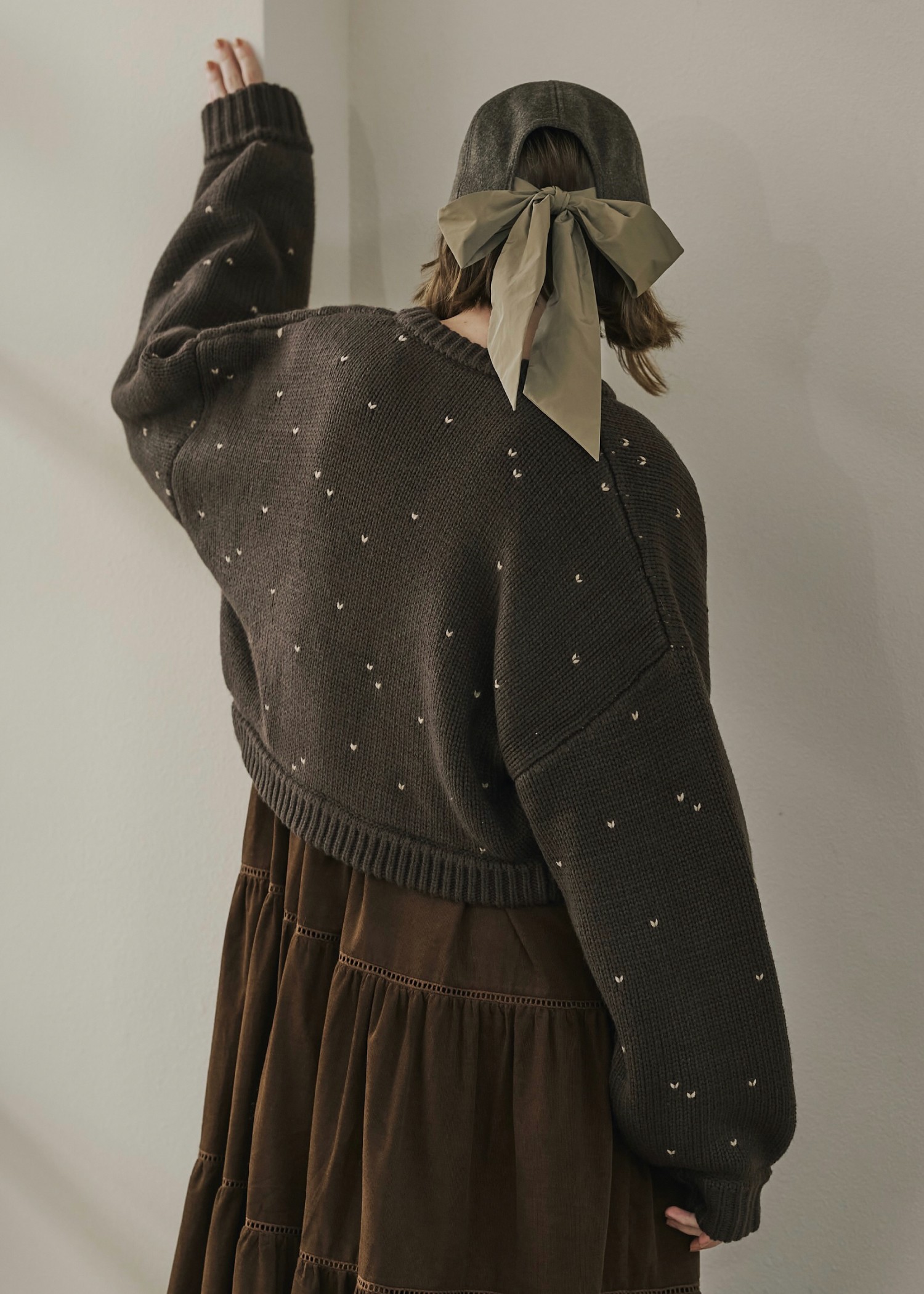 heart dot jacquard reversible cropped knit cardigan