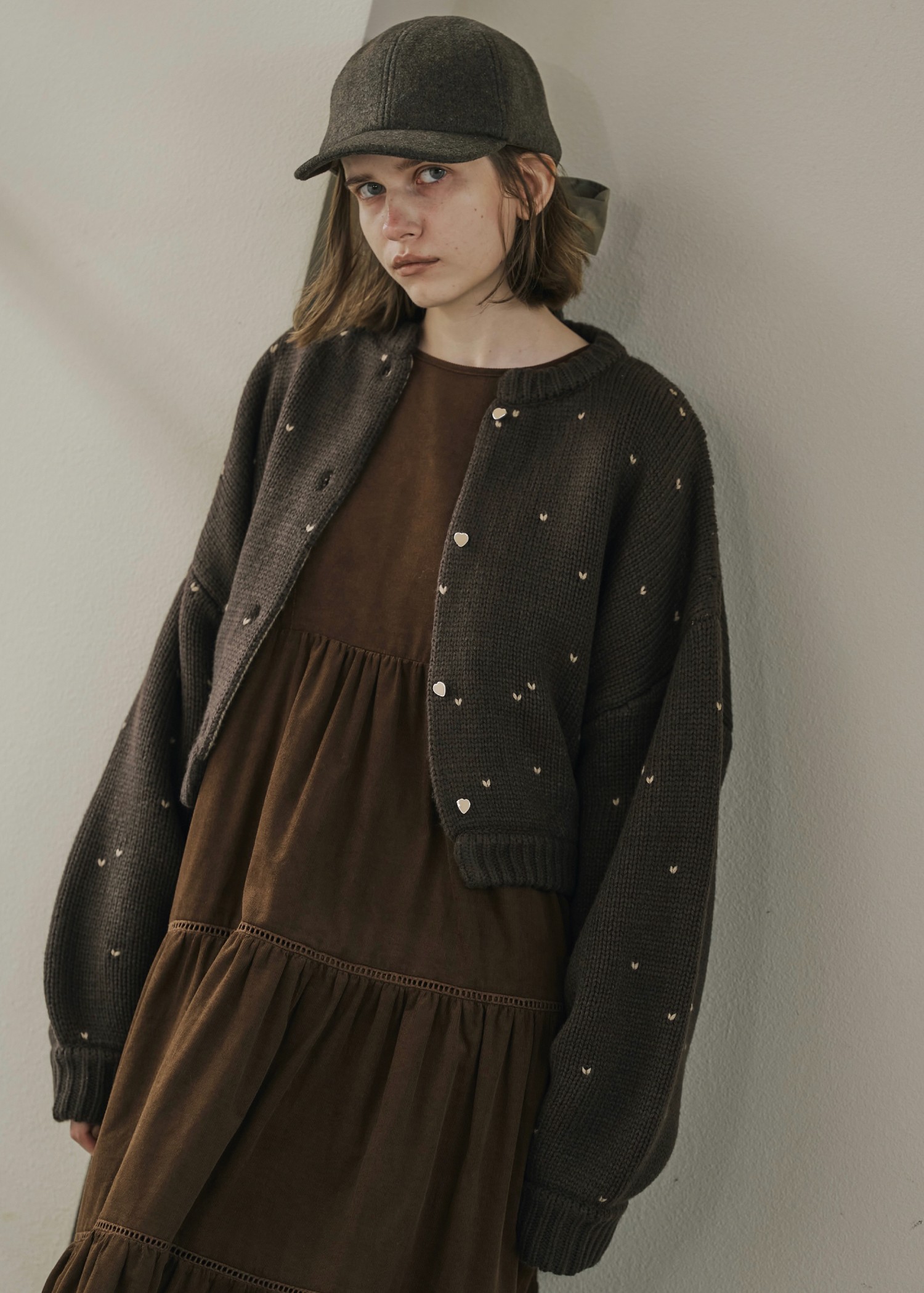 heart dot jacquard reversible cropped knit cardigan