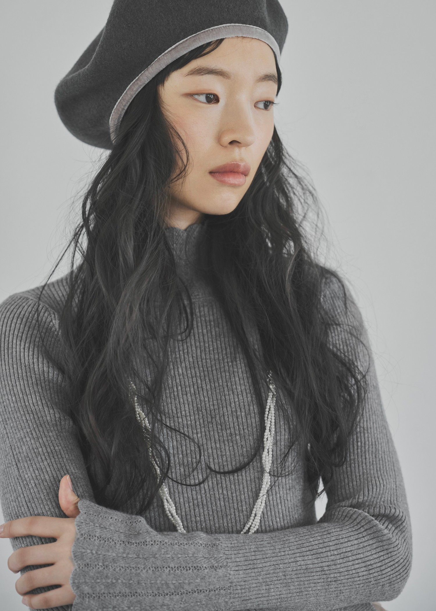 scallop high neck flare sleeve knit