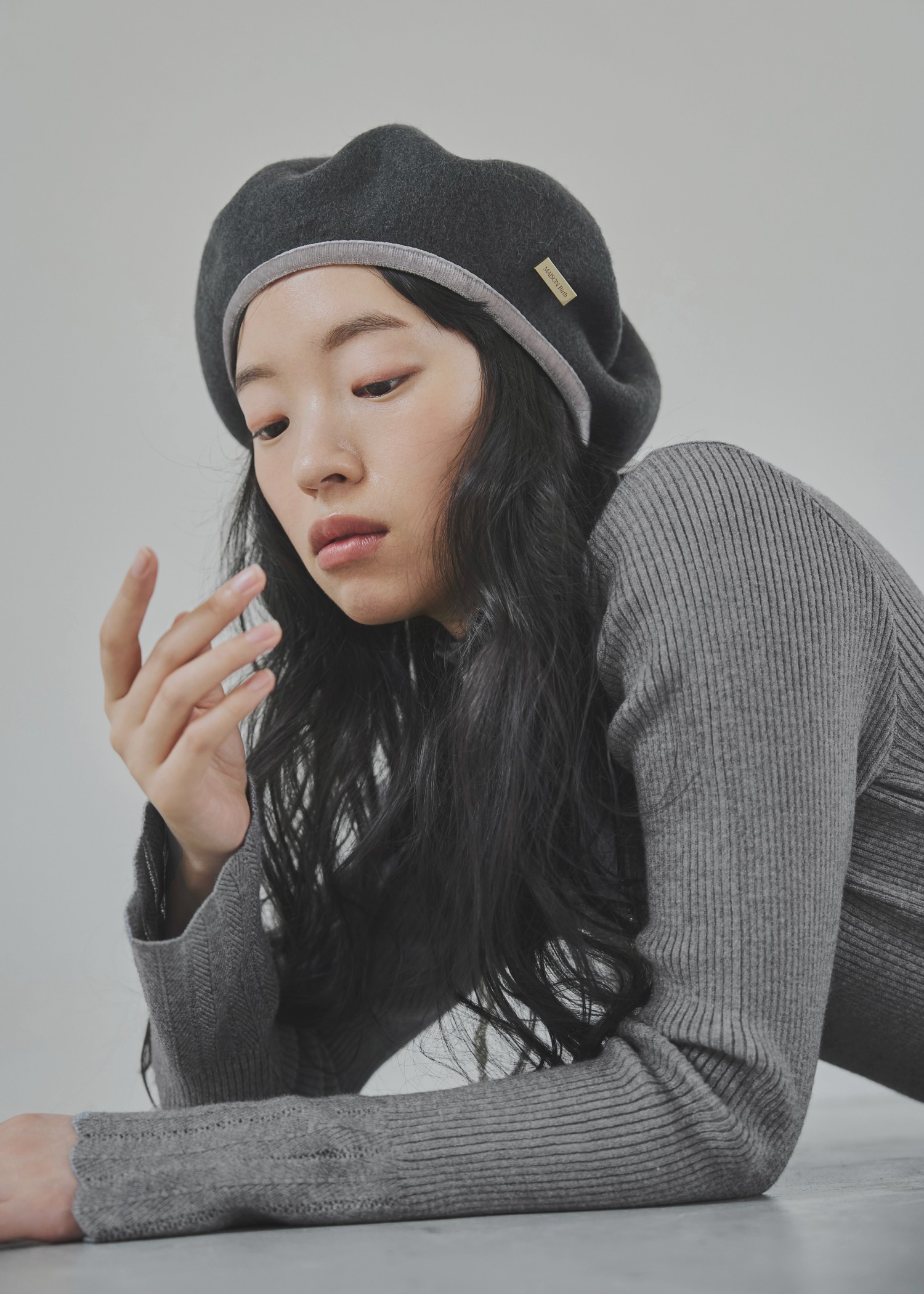 scallop high neck flare sleeve knit