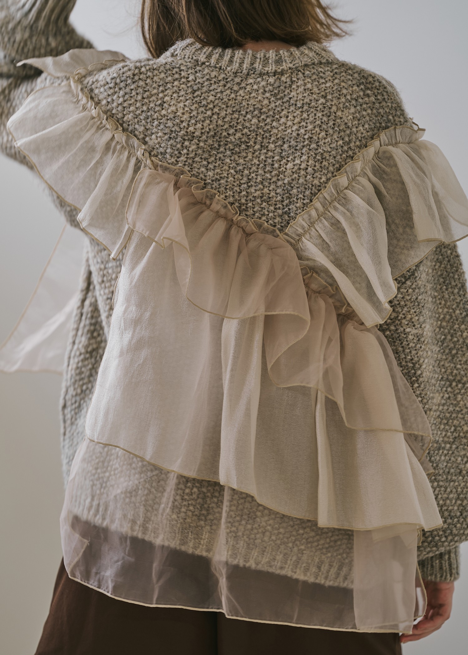 random frill placement volume sleeve knit