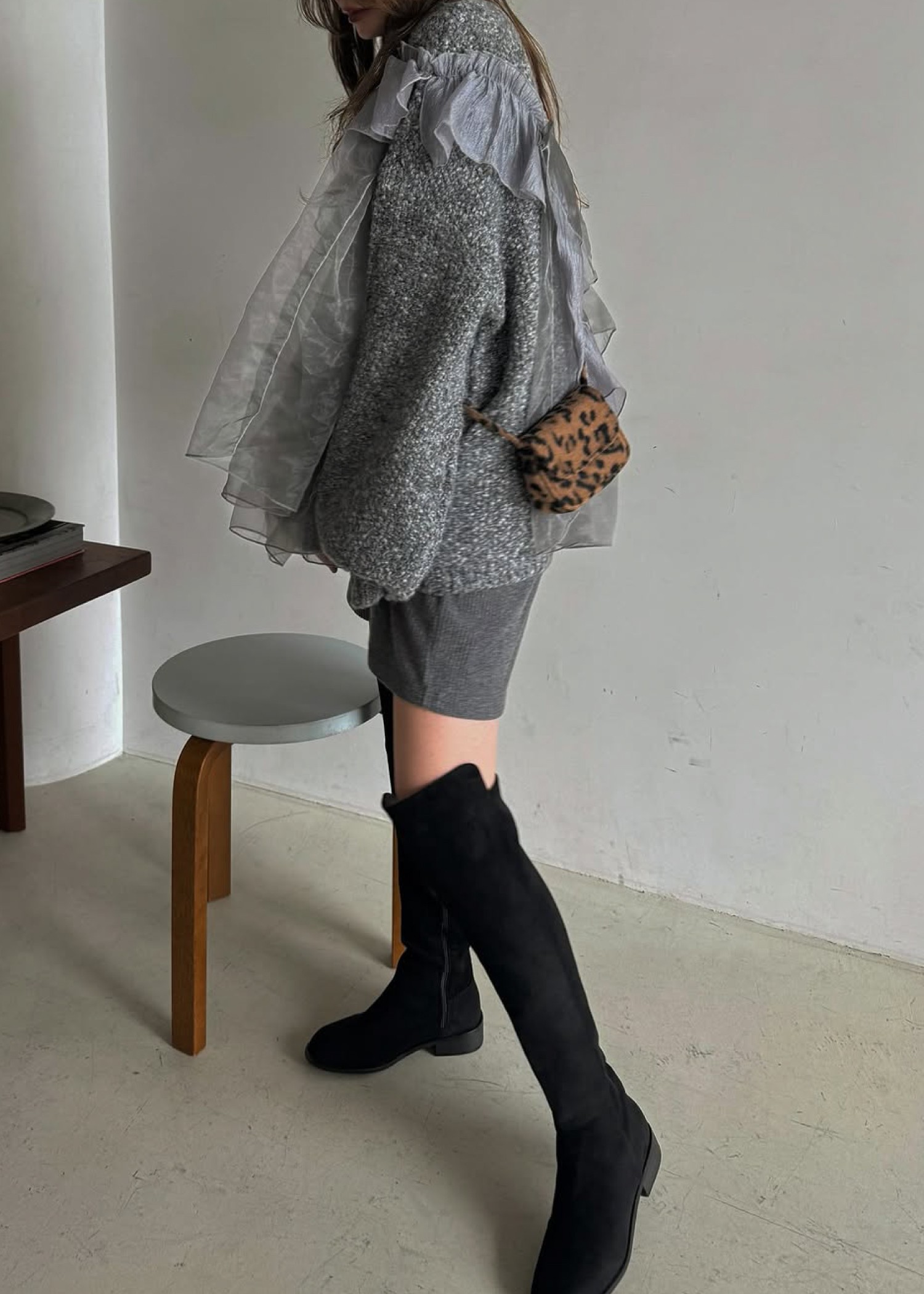 random frill placement volume sleeve knit