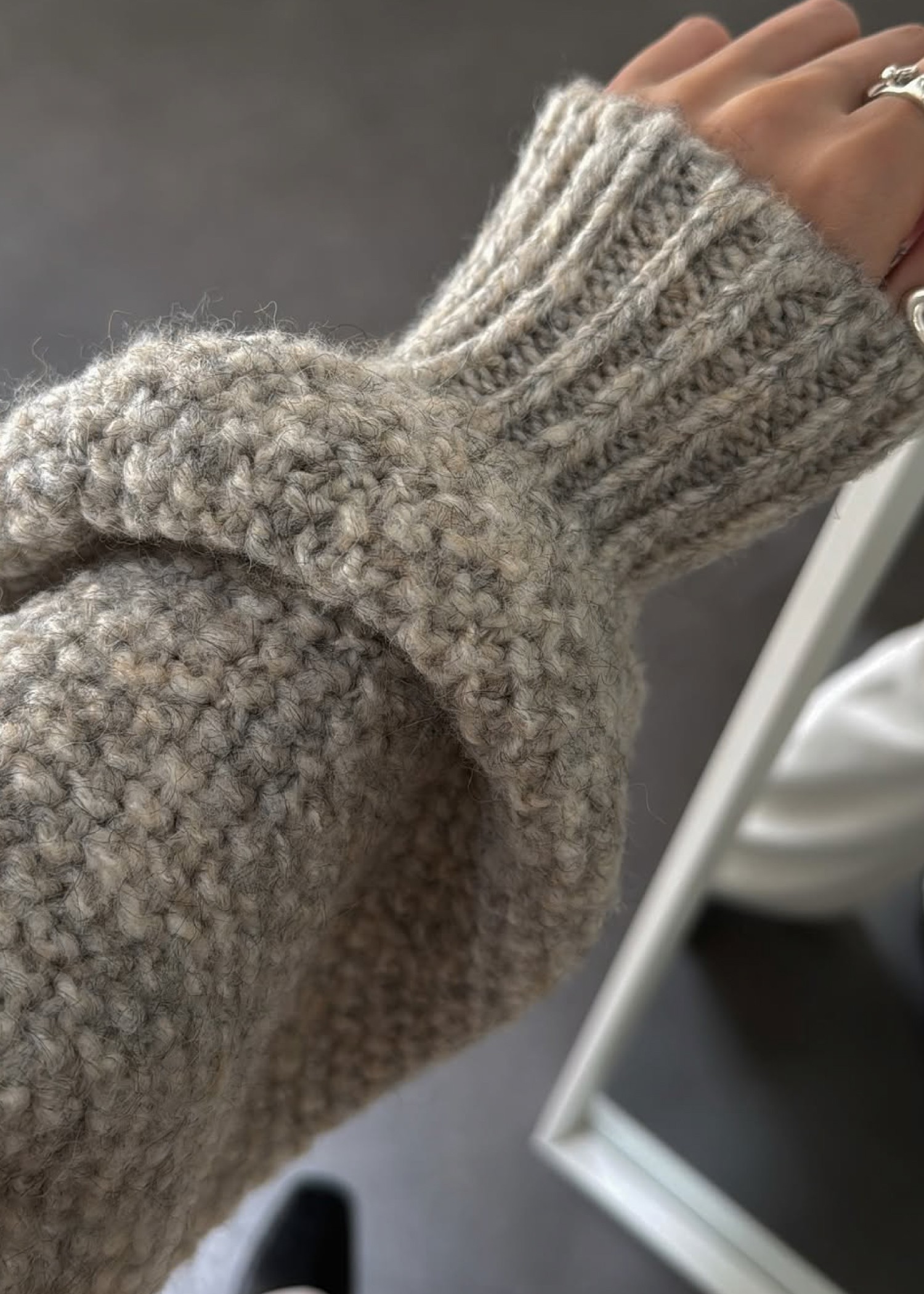 random frill placement volume sleeve knit