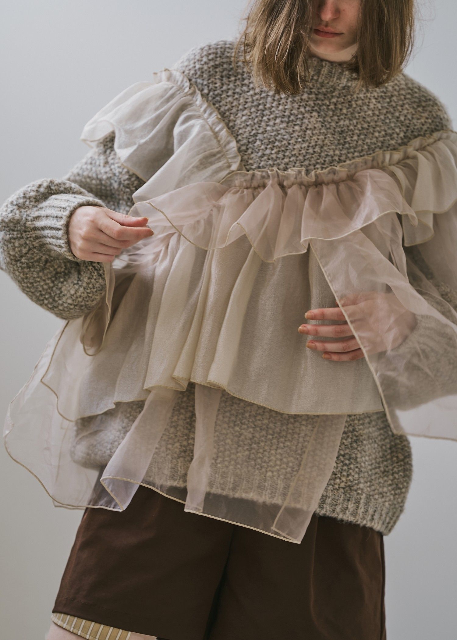 random frill placement volume sleeve knit