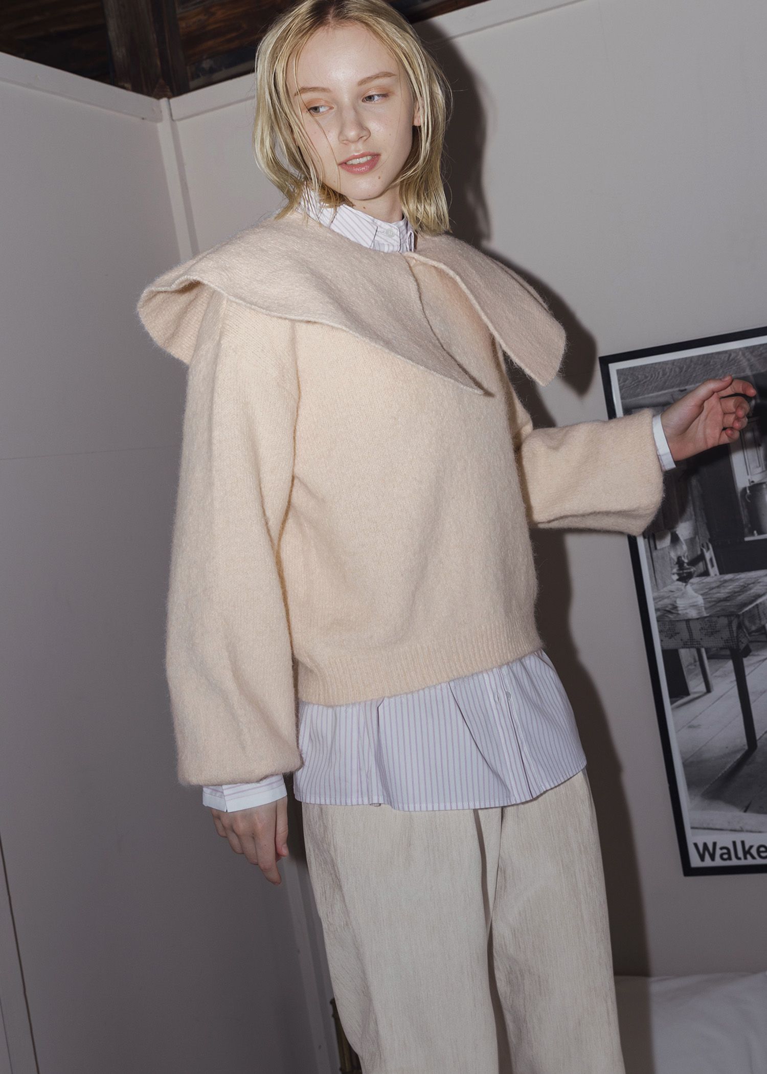 overlay big collar volume sleeve knit