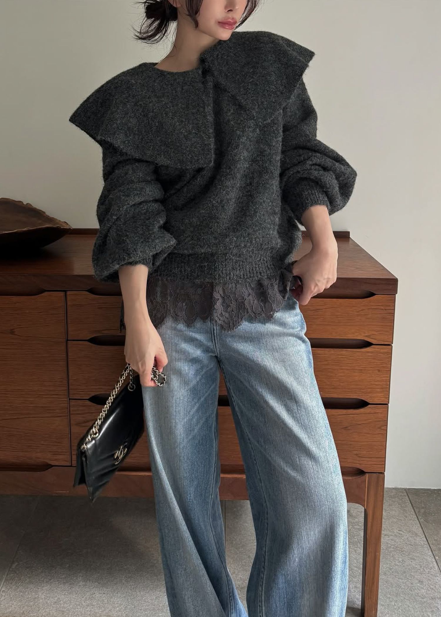 overlay big collar volume sleeve knit