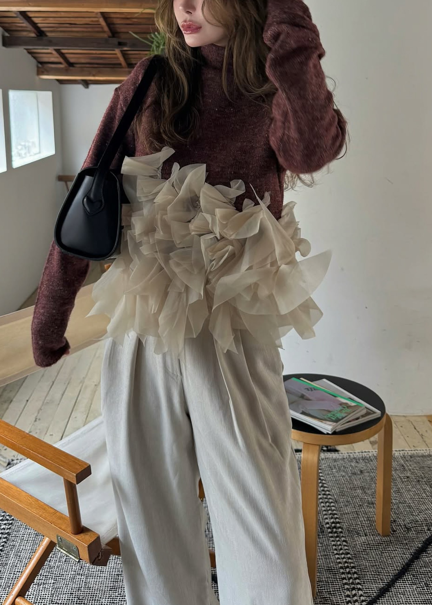 gradation frill bottleneck knit