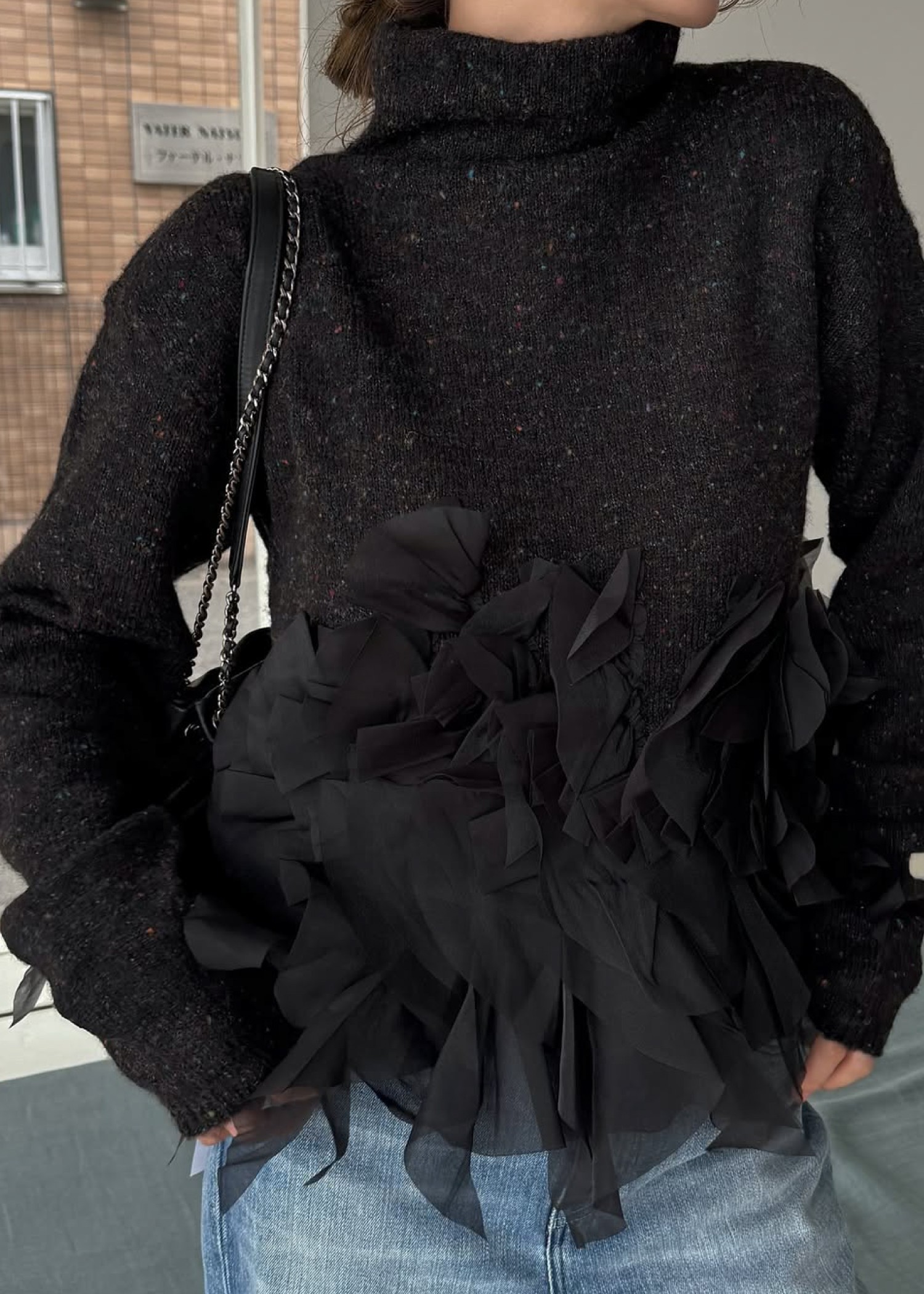 gradation frill bottleneck knit