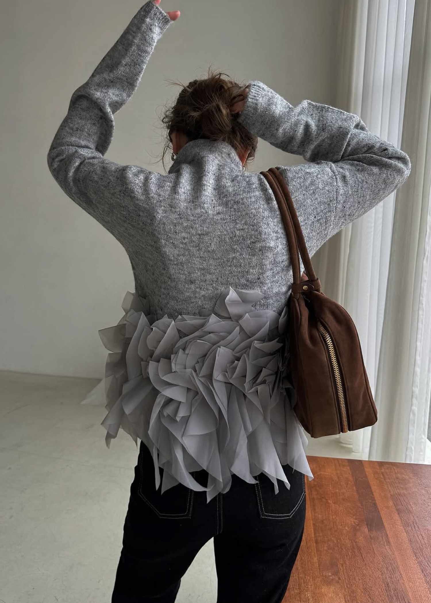 gradation frill bottleneck knit