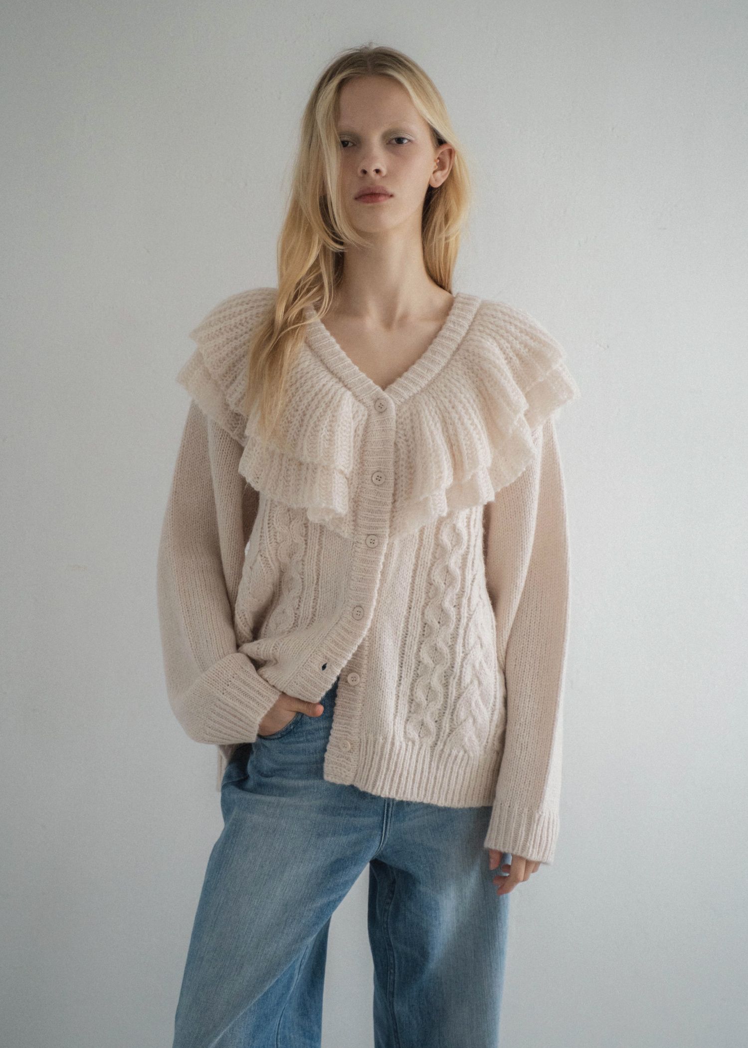 shoulder frill cable knit cardigan