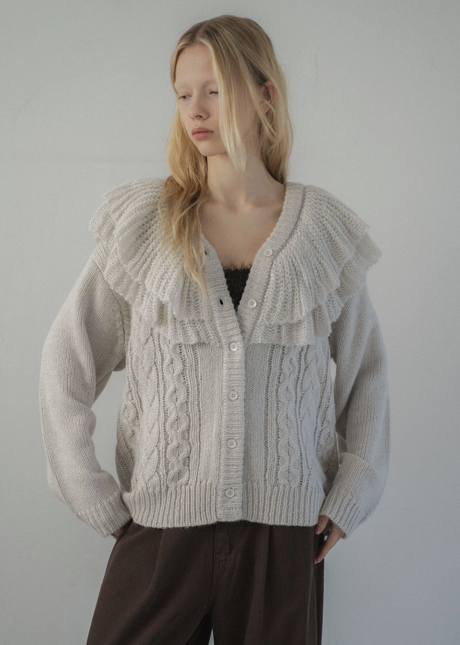shoulder frill cable knit cardigan