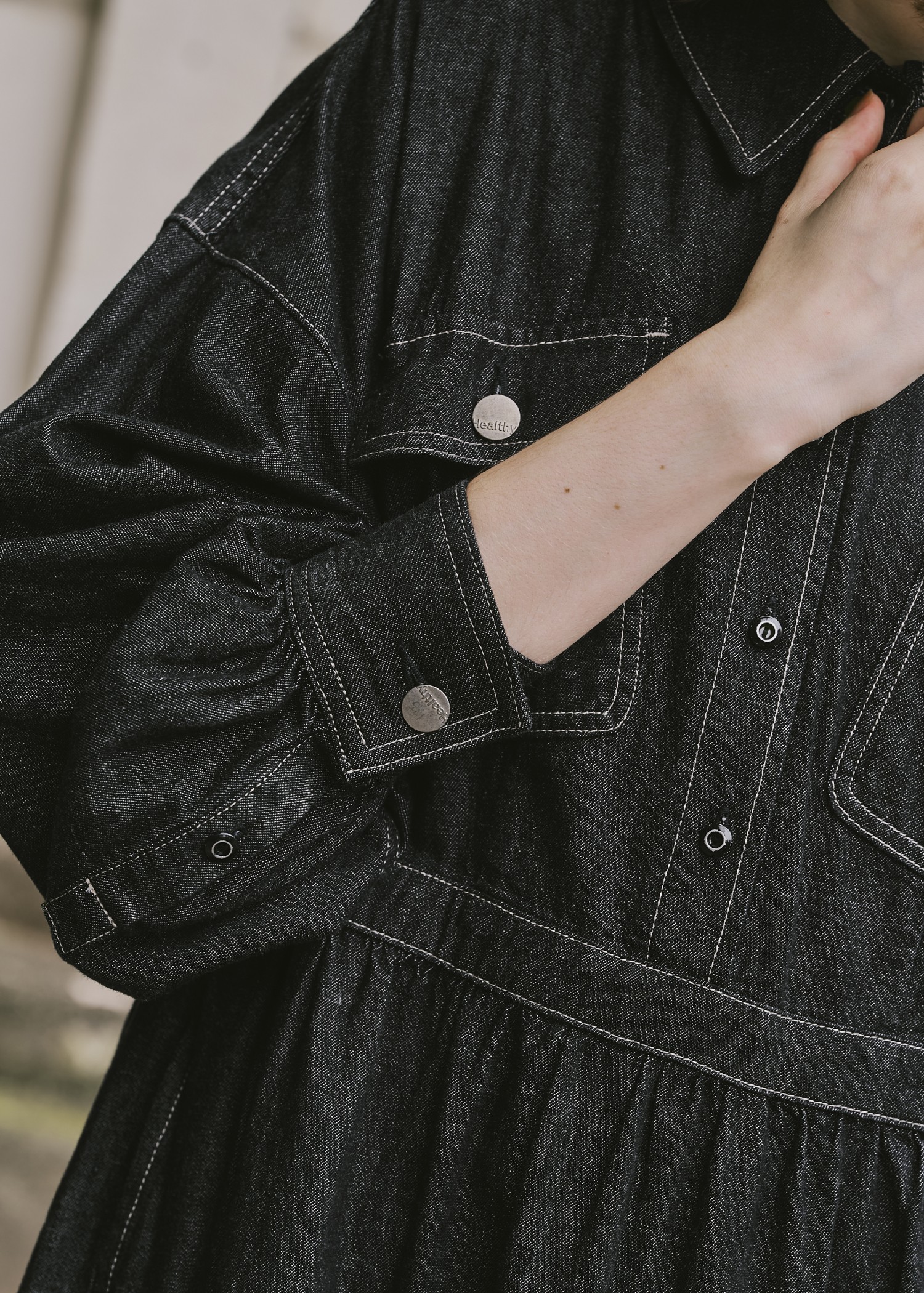 【Healthy DENIM × WILLFULLY】"Aphrodite" tiered denim shirt OP