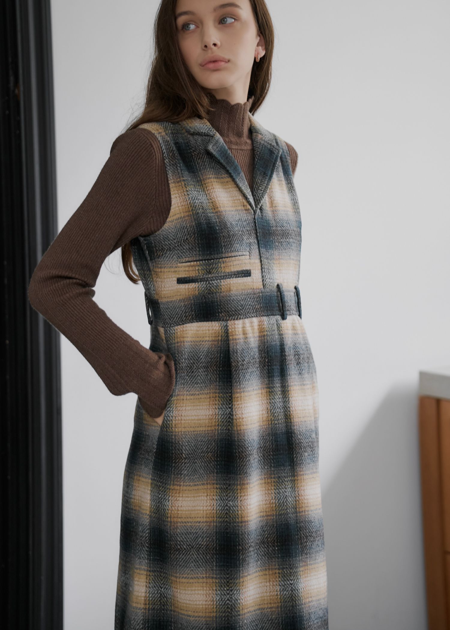 tailored collar no sleeve check OP