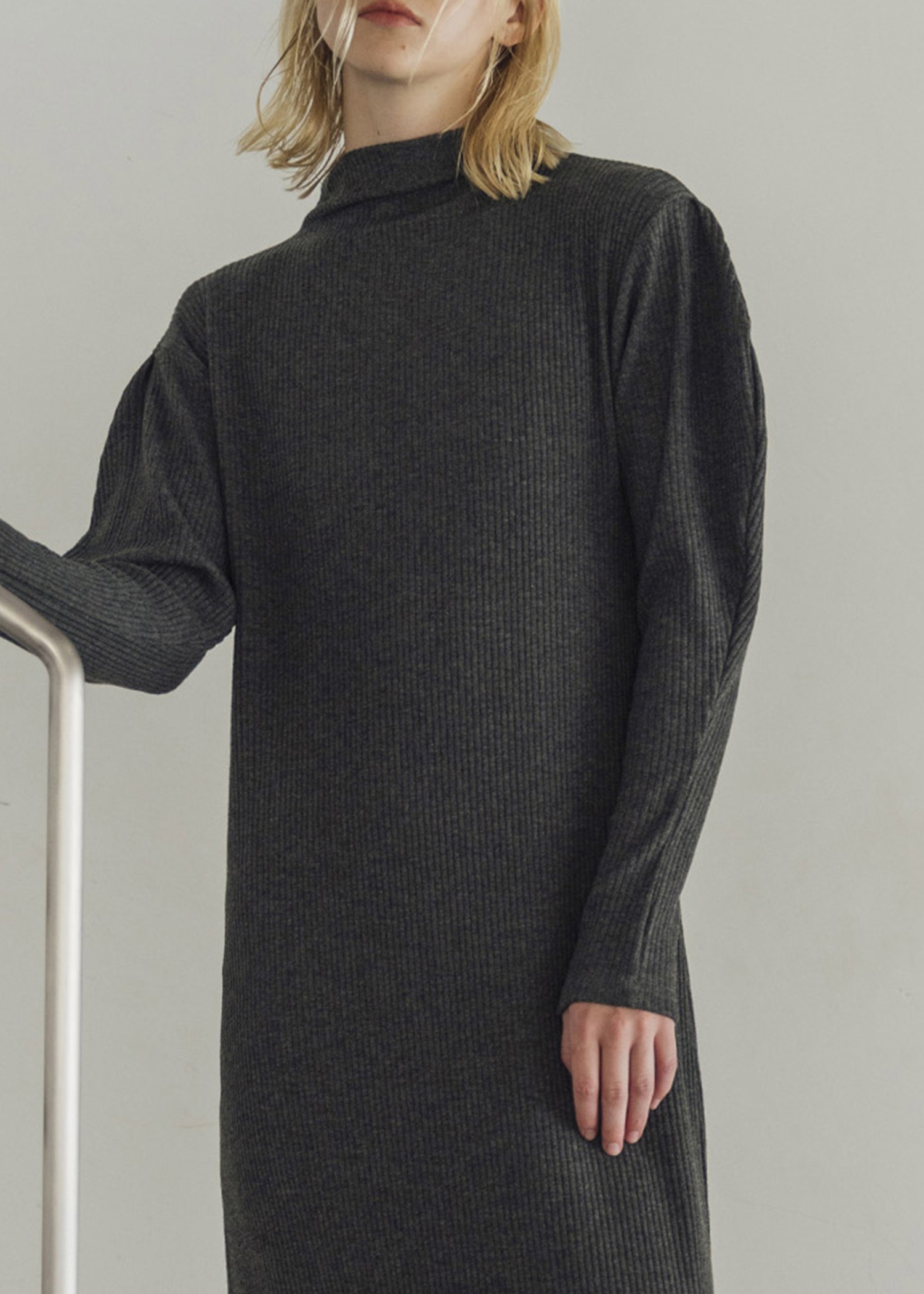 volume sleeve high neck rib OP